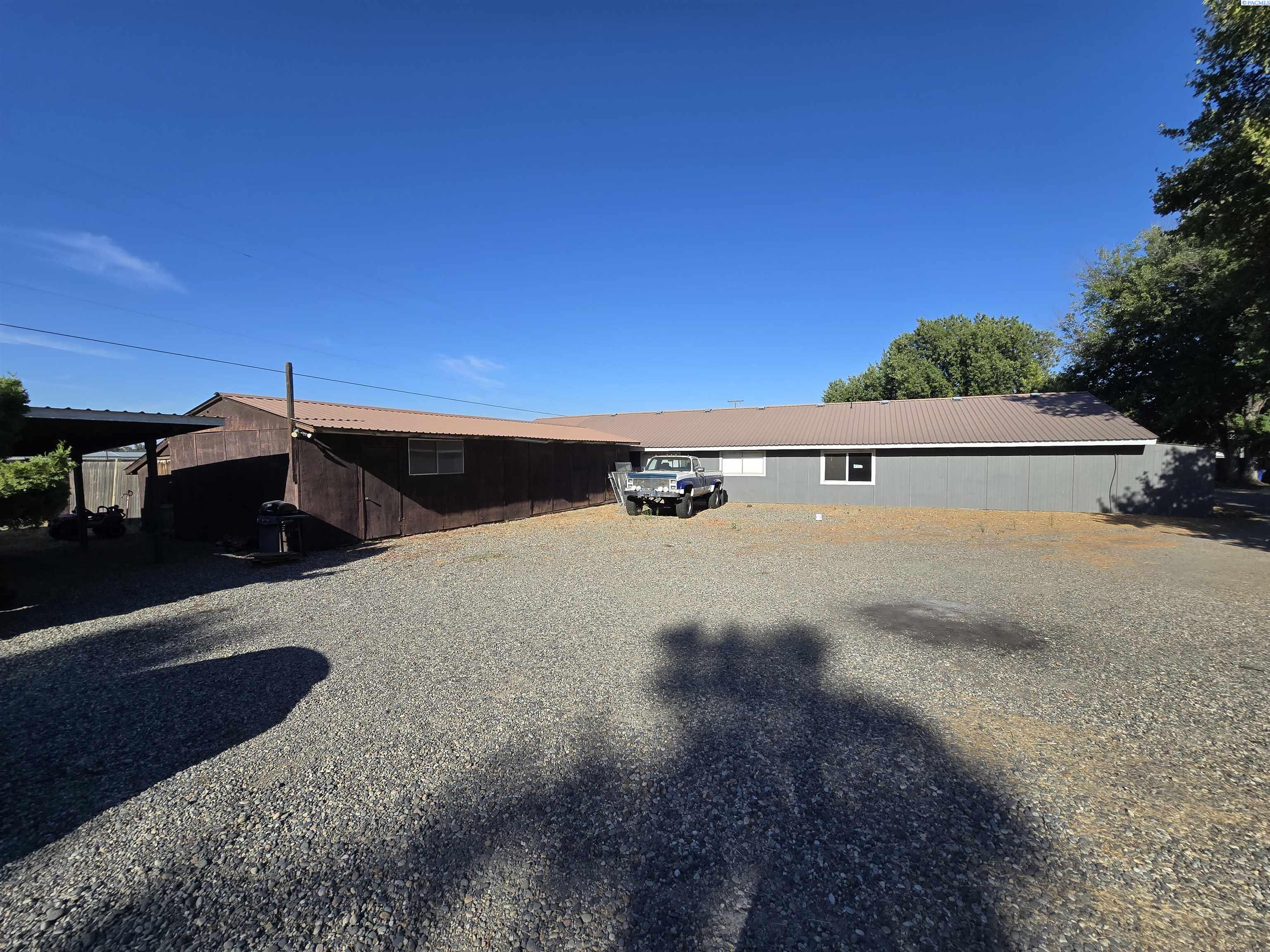 24524 S Oak St, Kennewick, WA 99337