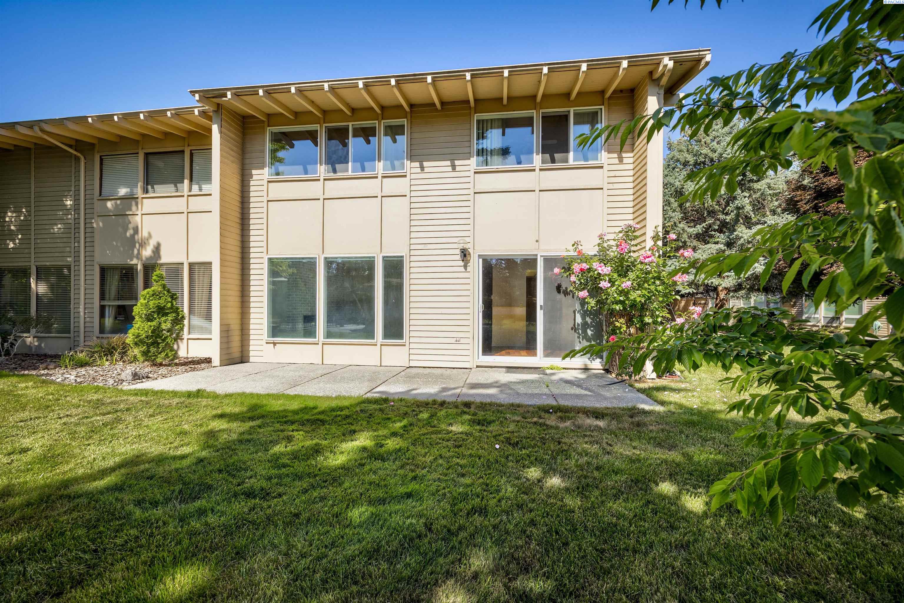 1645 Mowry Sq #303, Richland, WA 99354