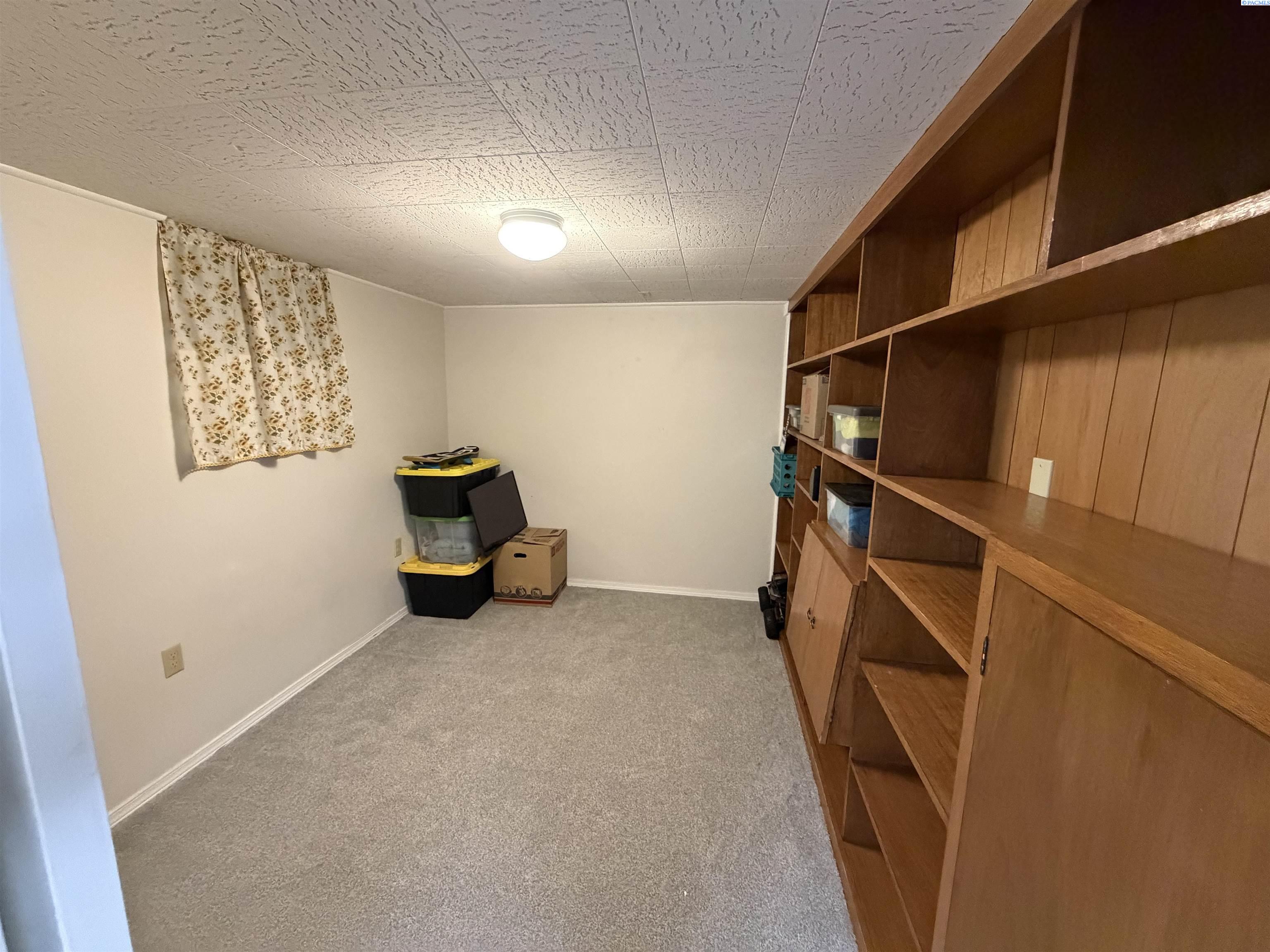 1044 Sadie St, Prosser, WA 99350