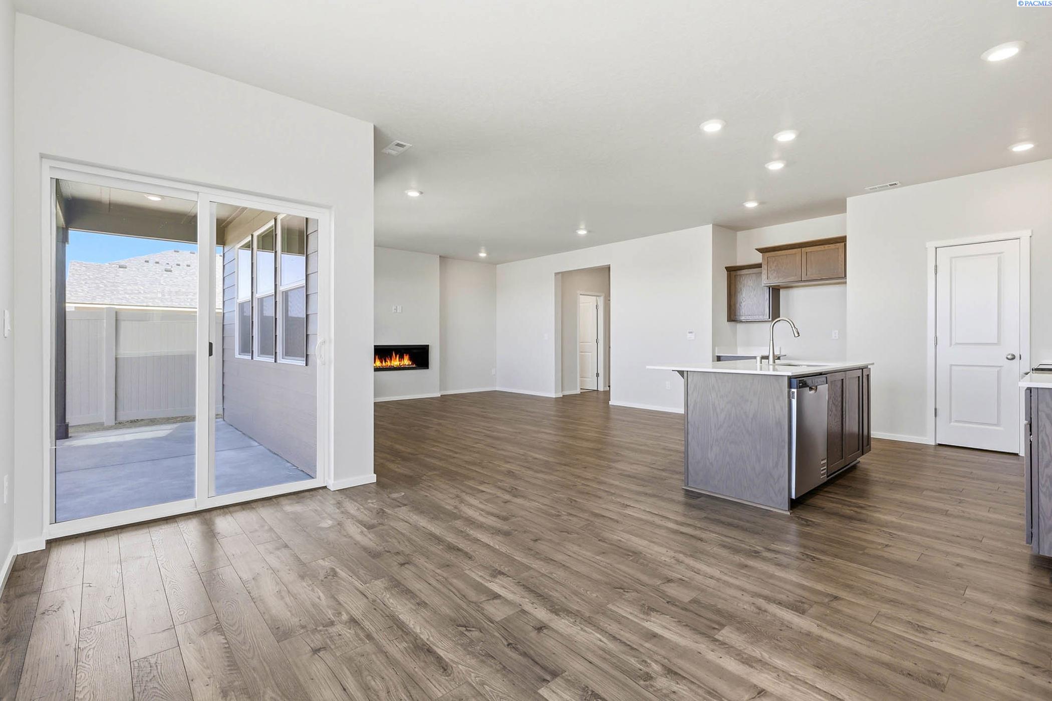 6122 Road 115, Pasco, WA 99301
