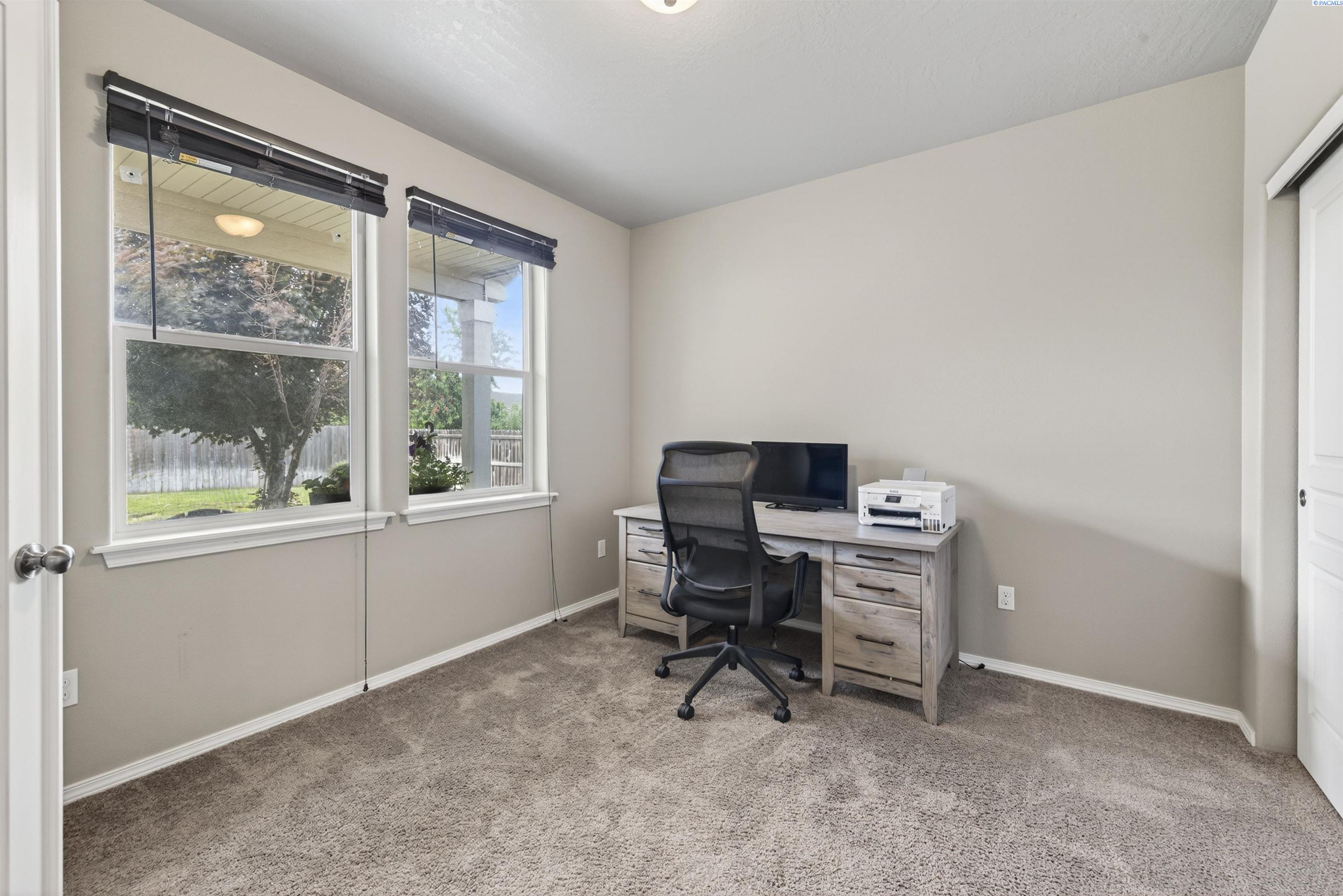 2822 S Hartford Pl, Kennewick, WA 99337