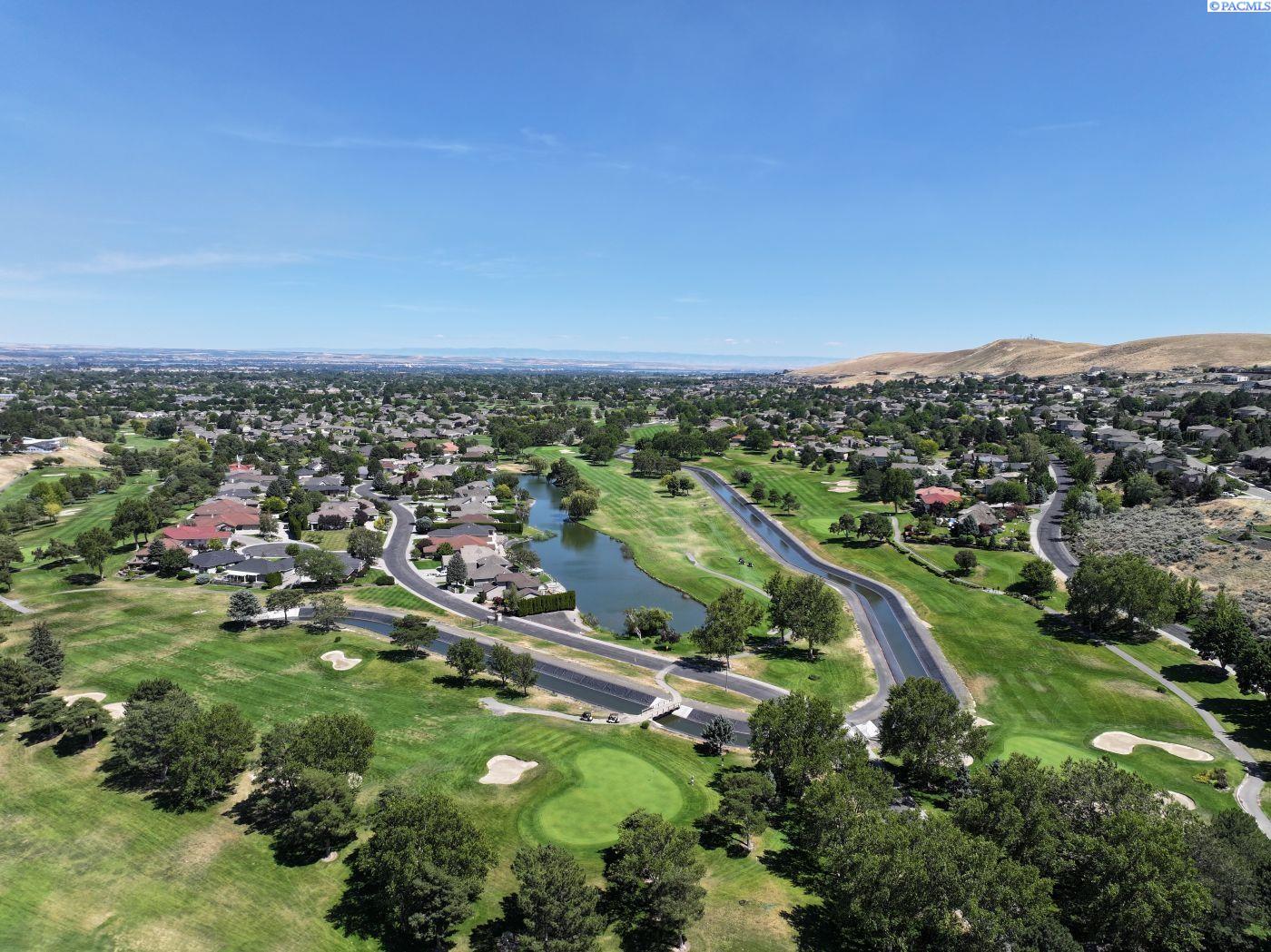 3710 W Canyon Lakes Dr D102 #D102, Kennewick, WA 99337