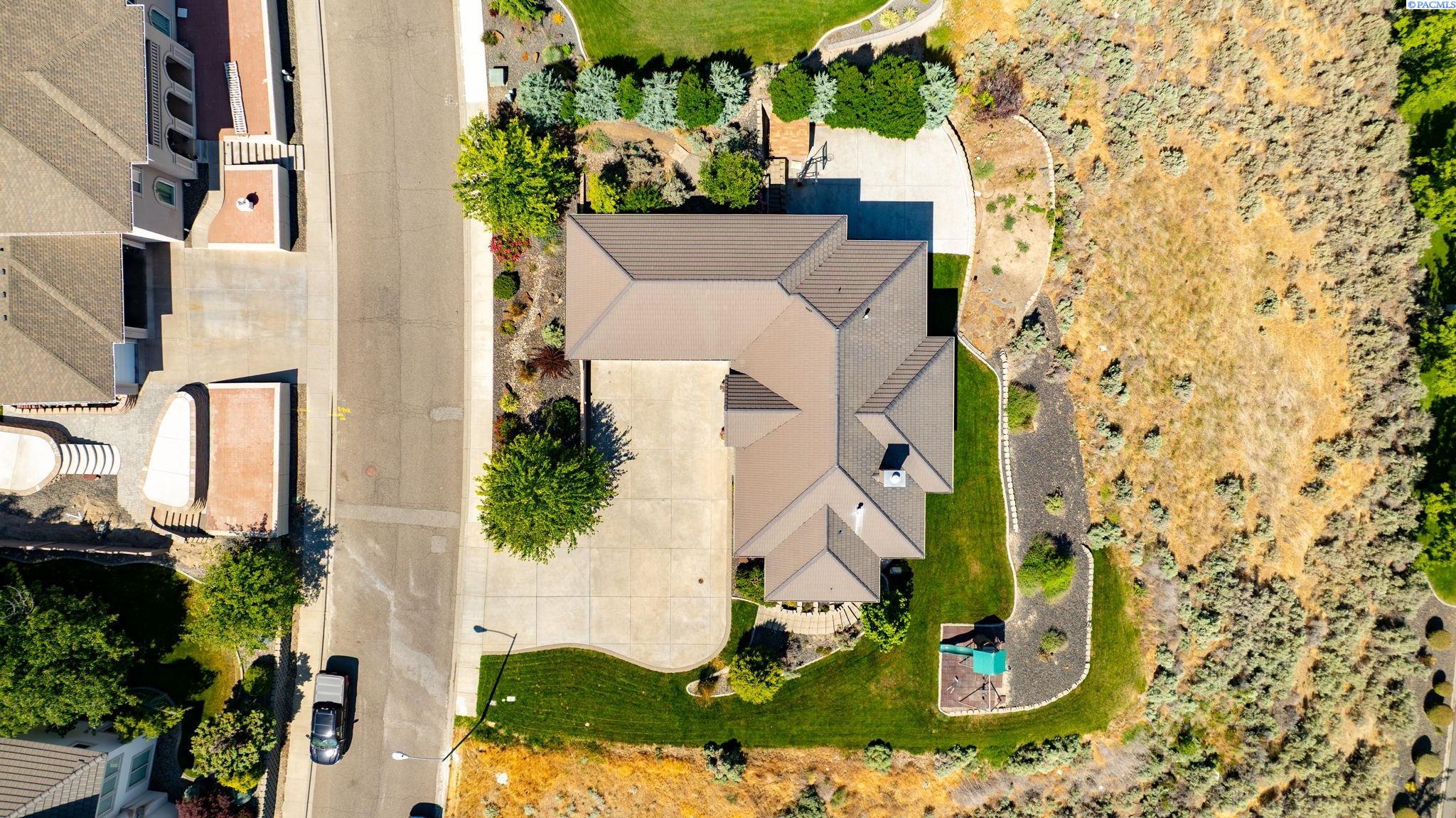 4004 W 42nd Ave, Kennewick, WA 99338