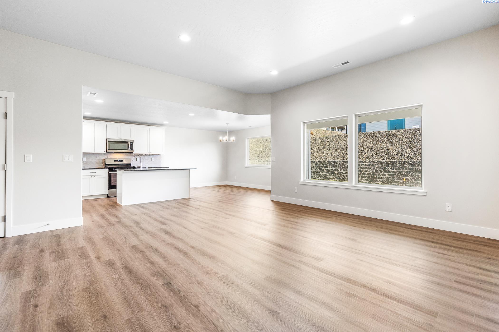 2945 S Penn St, Kennewick, WA 99338