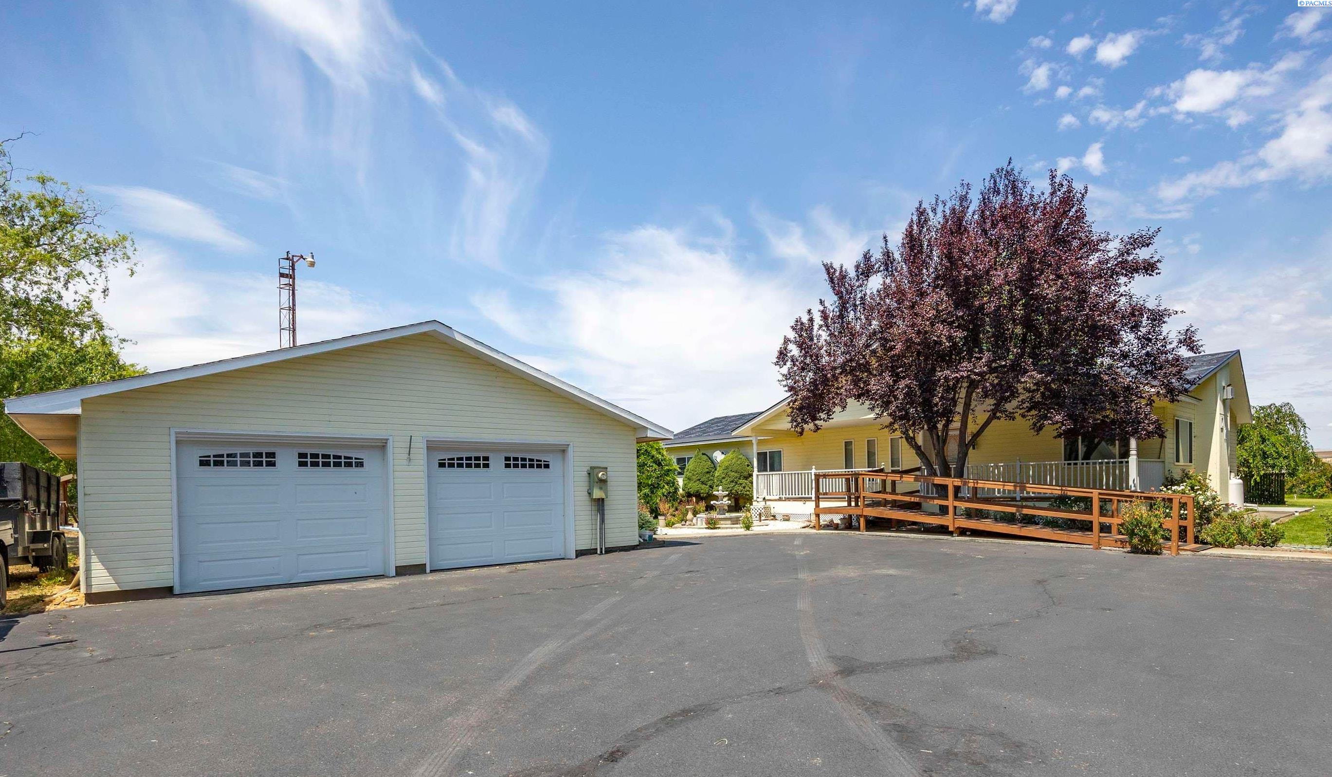 340 S Nunn Rd, Prosser, WA 99350