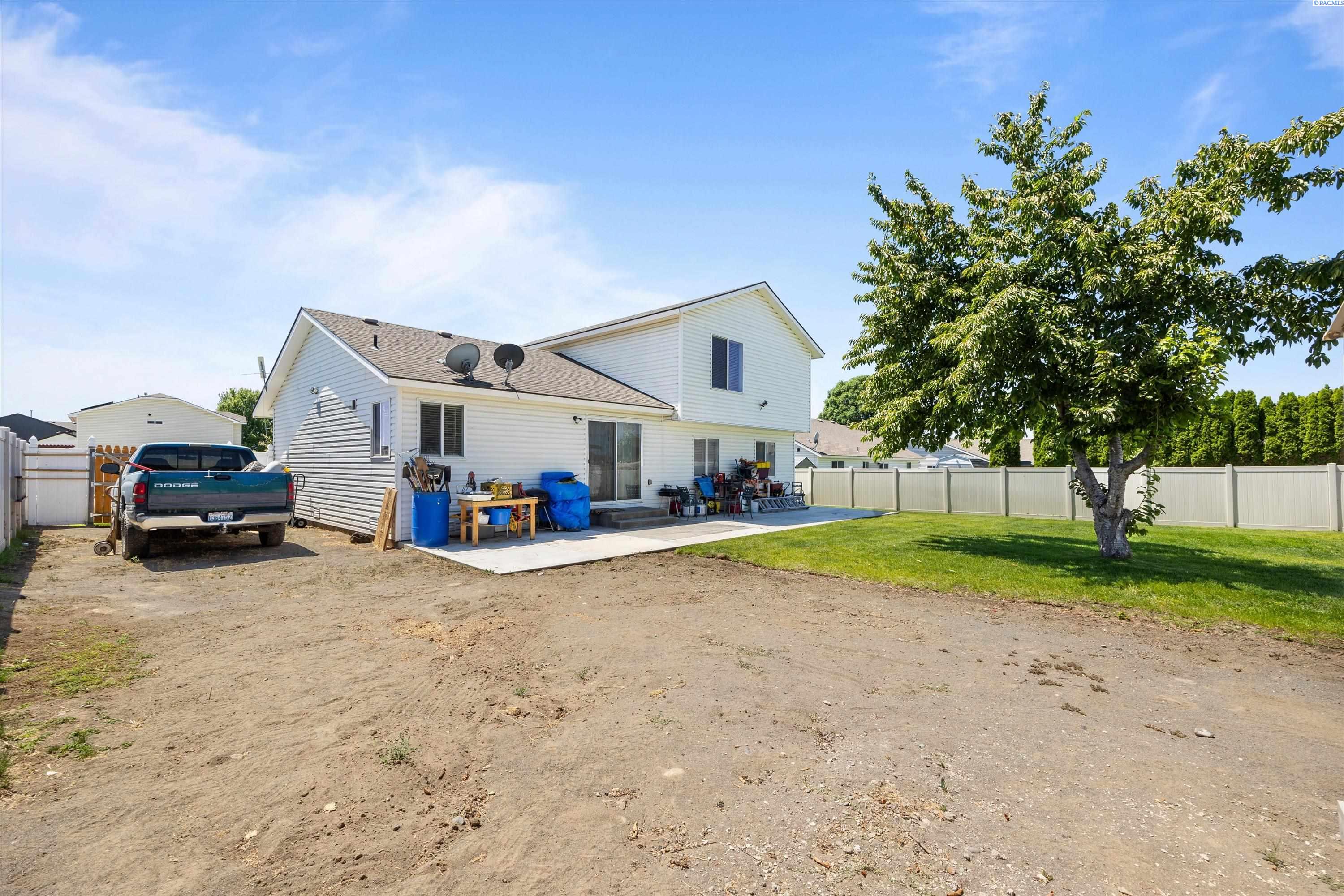 7811 Skagit Ln, Pasco, WA 99301