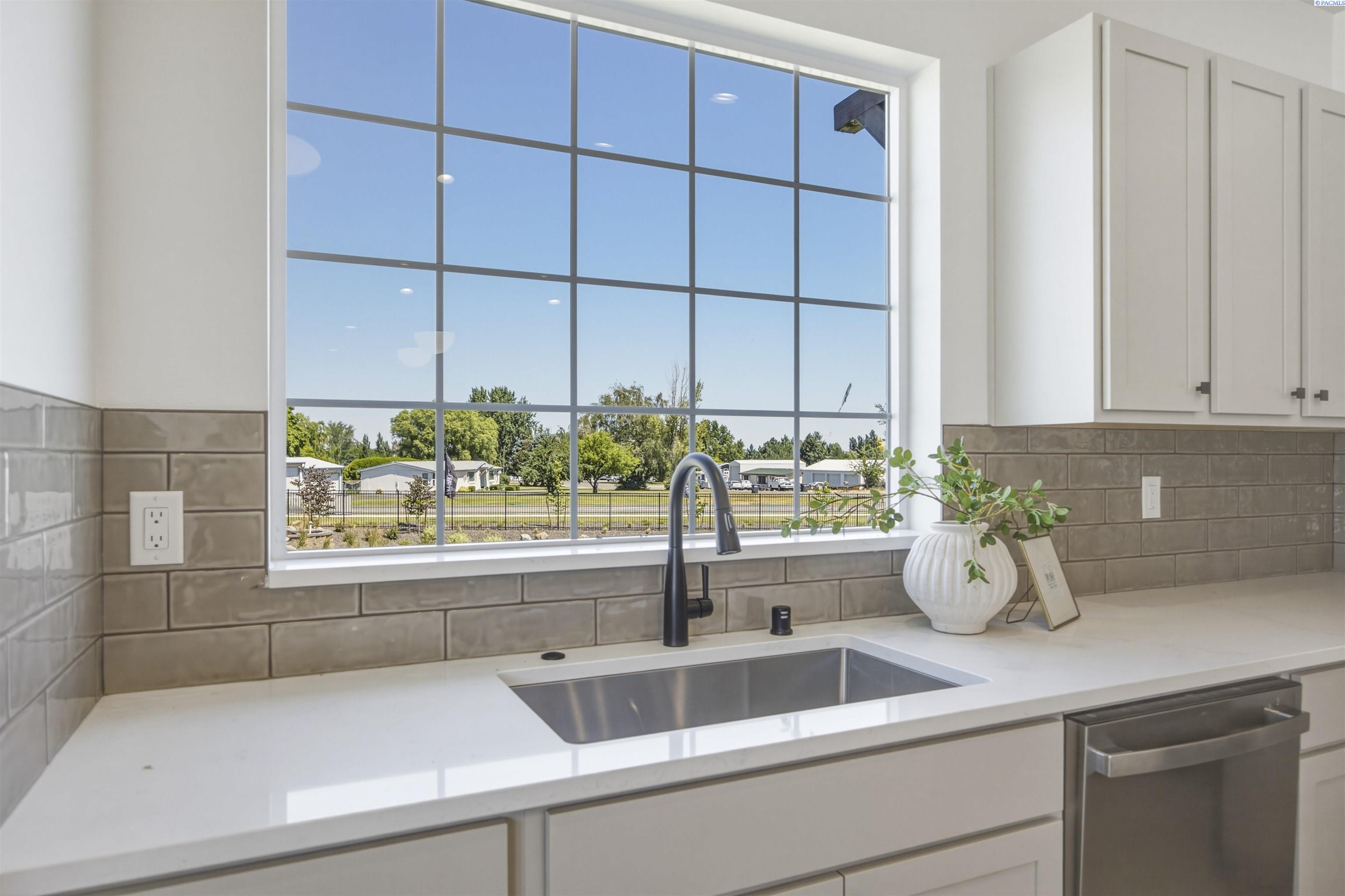 4506 Conifer St, West Richland, WA 99353