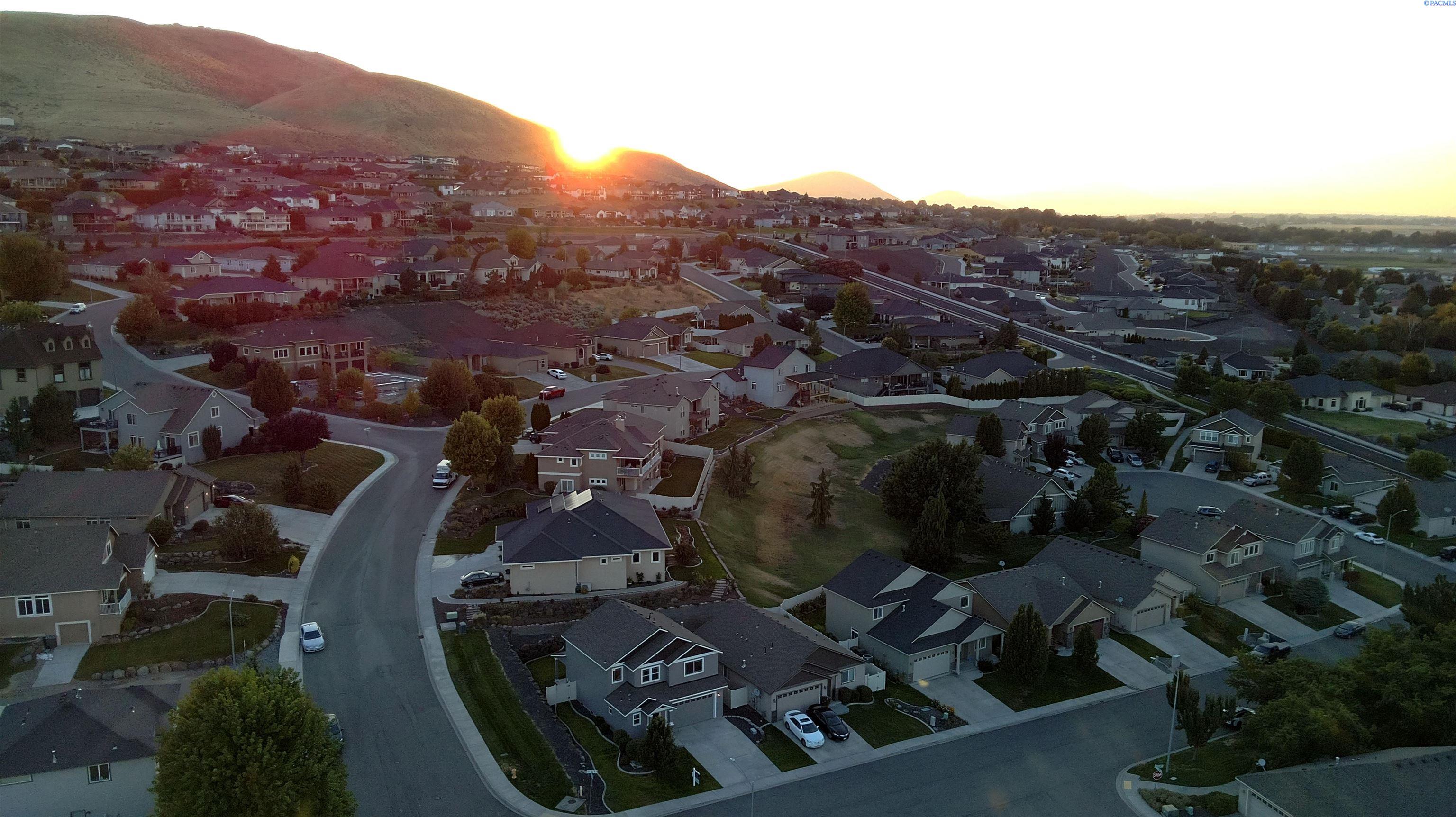 1455 Azalea Ave, Richland, WA 99352