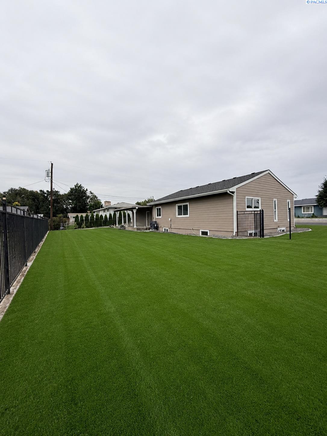 1312 S Hawthorne, Kennewick, WA 99337