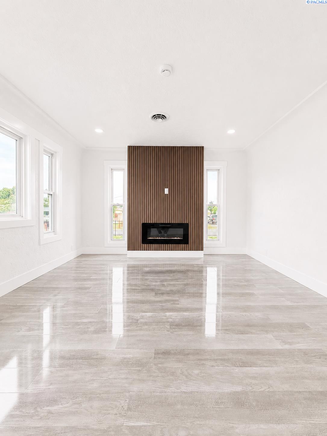 1312 S Hawthorne, Kennewick, WA 99337