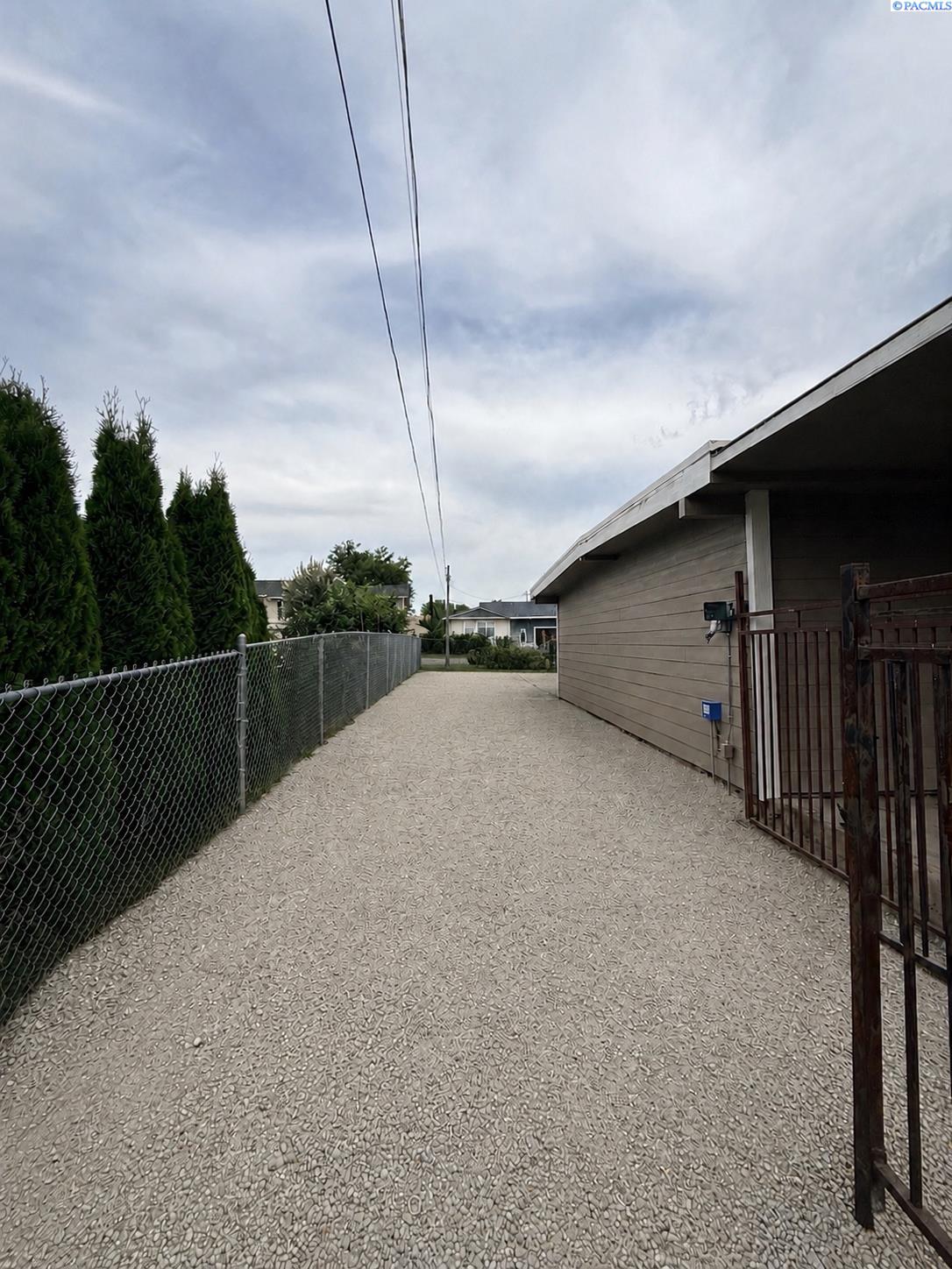 1312 S Hawthorne, Kennewick, WA 99337