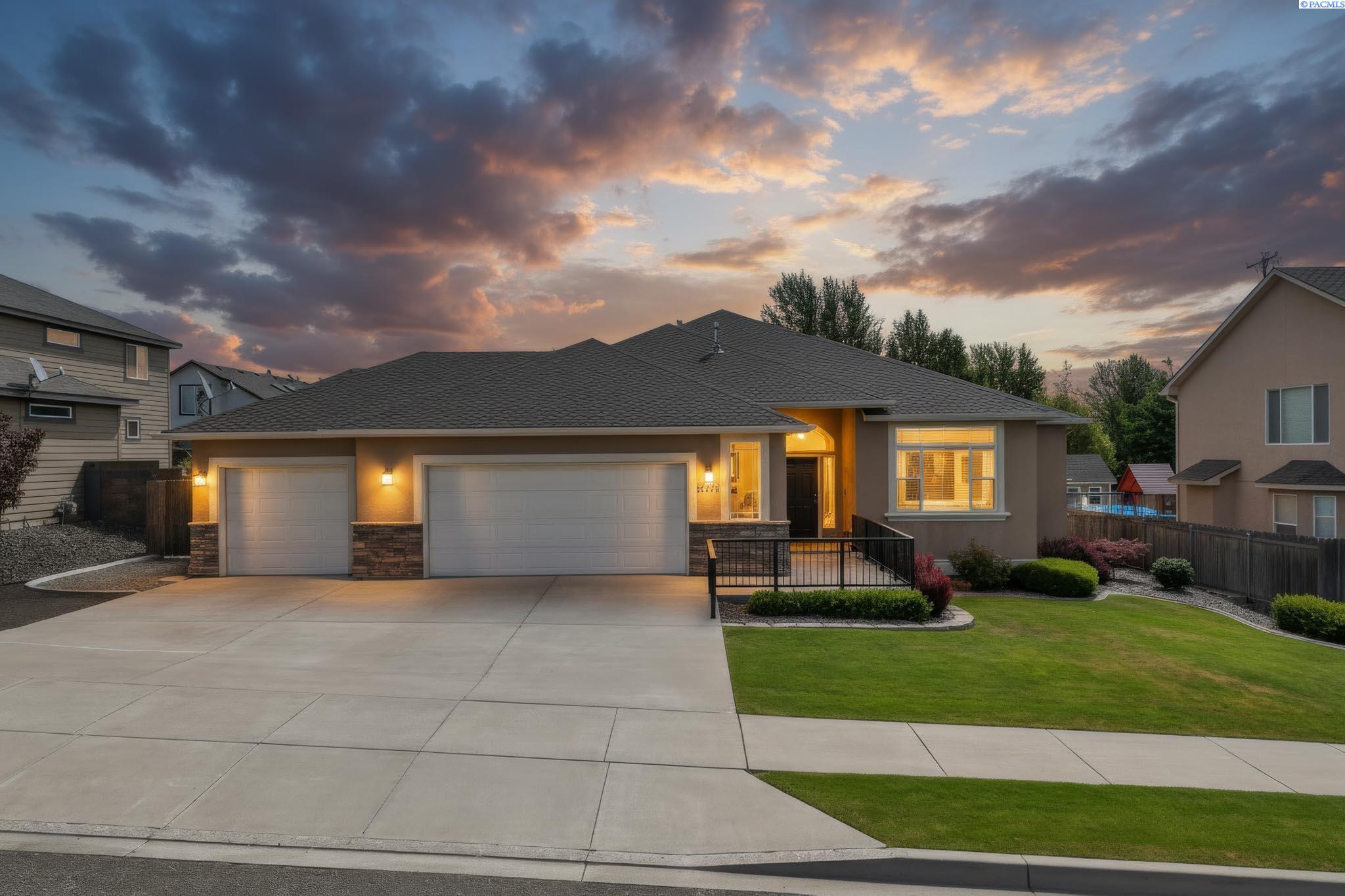 3305 S Volland St, Kennewick, WA 99337