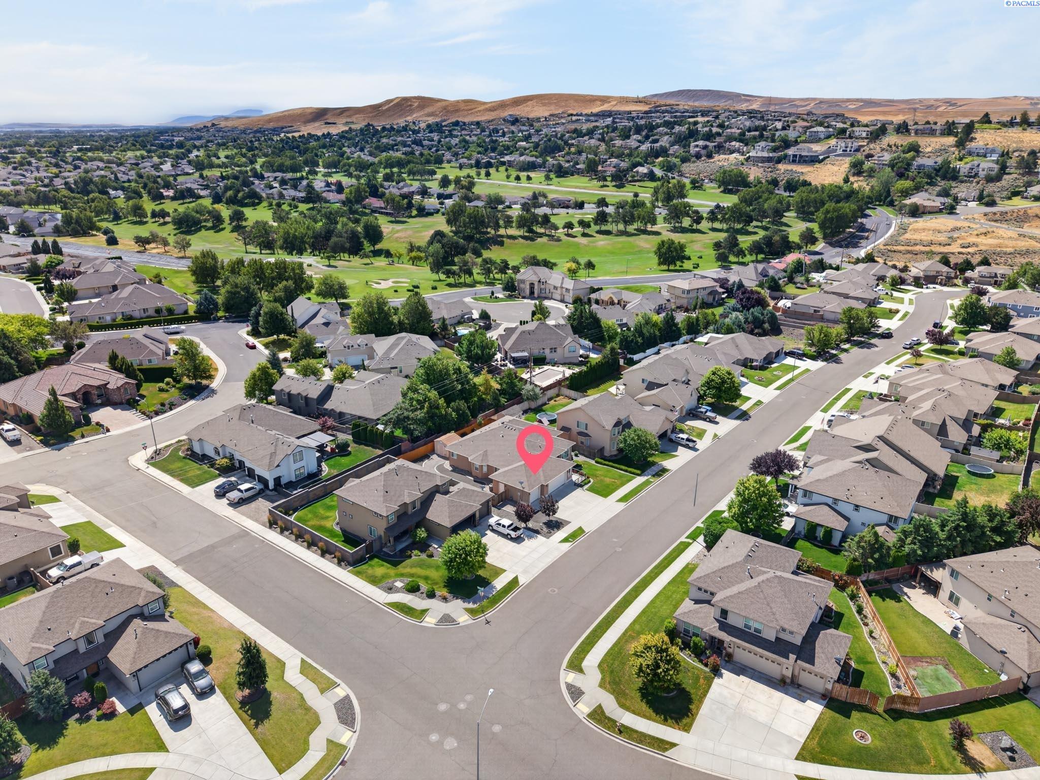 3305 S Volland St, Kennewick, WA 99337
