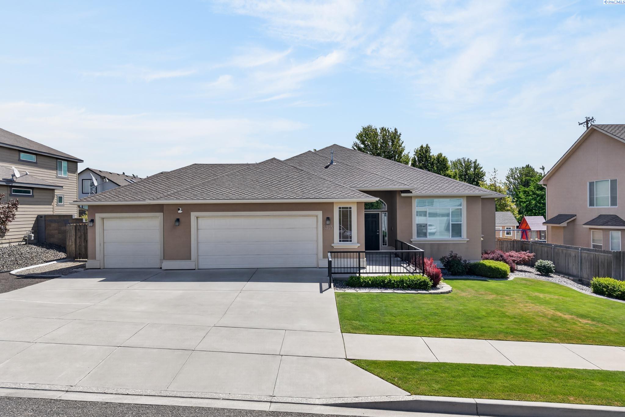 3305 S Volland St, Kennewick, WA 99337