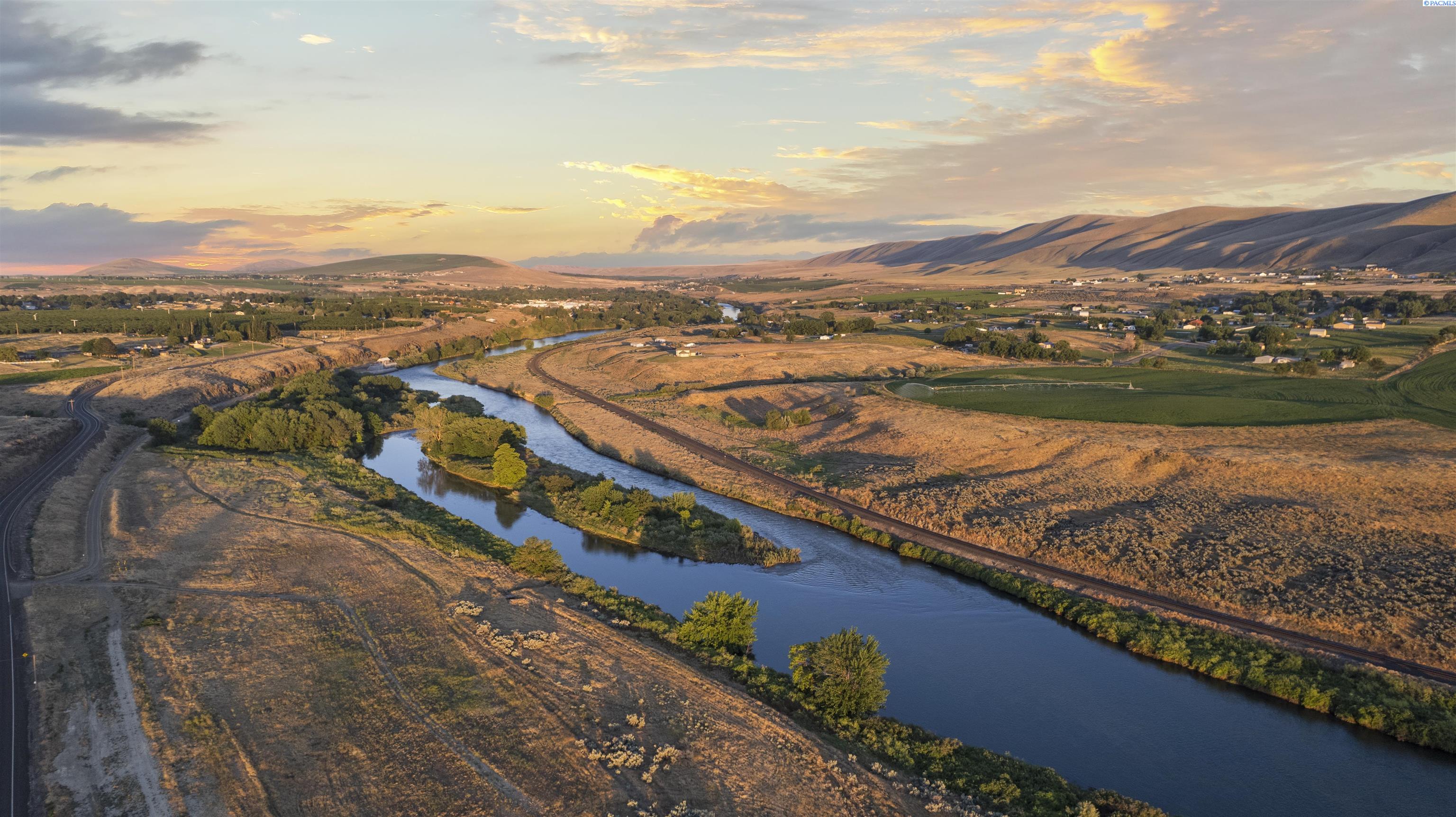 15649 W Old Inland Empire Hwy [lot 11], Benton City, WA 99320