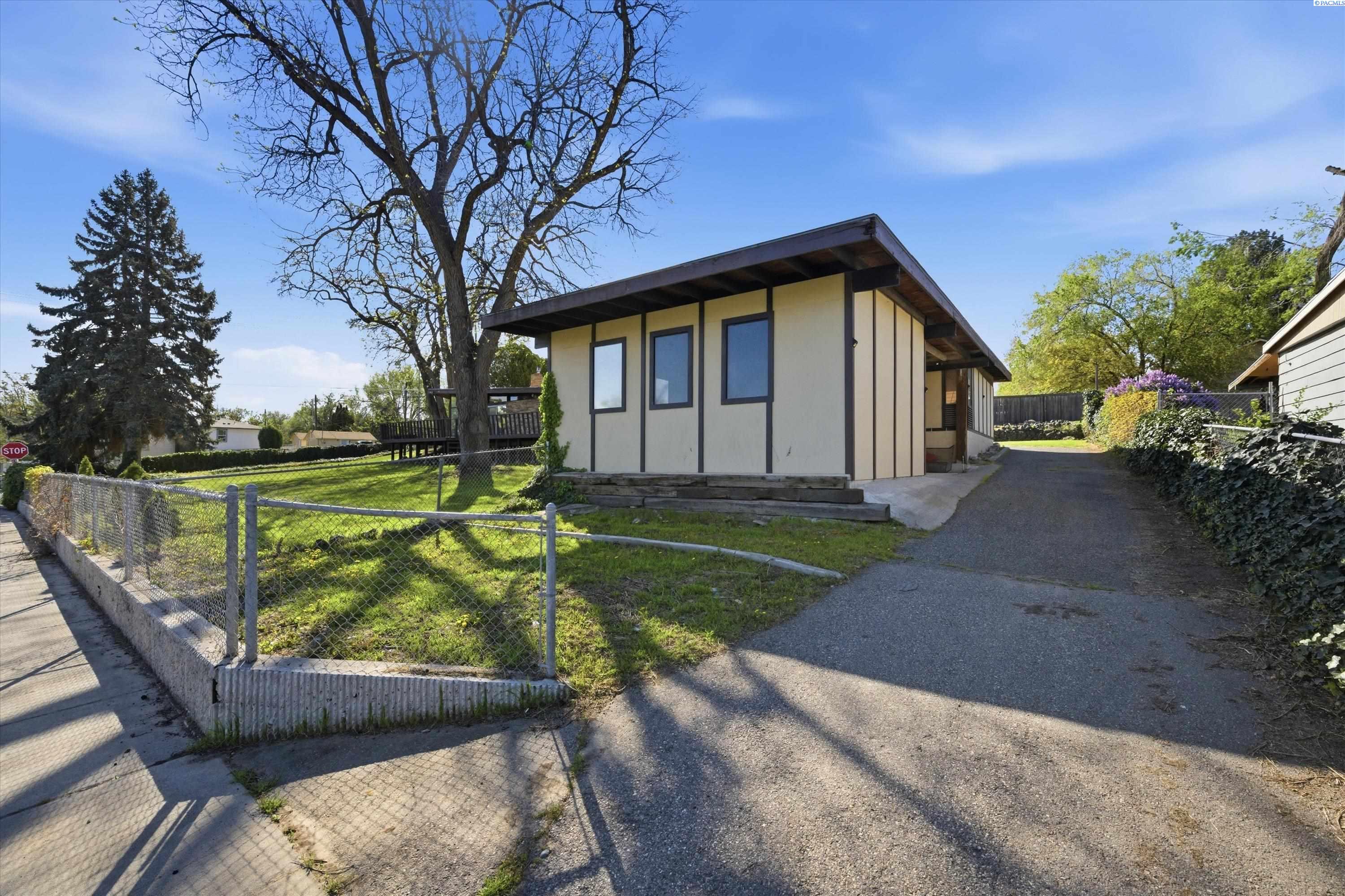 706 S Morain St, Kennewick, WA 99336