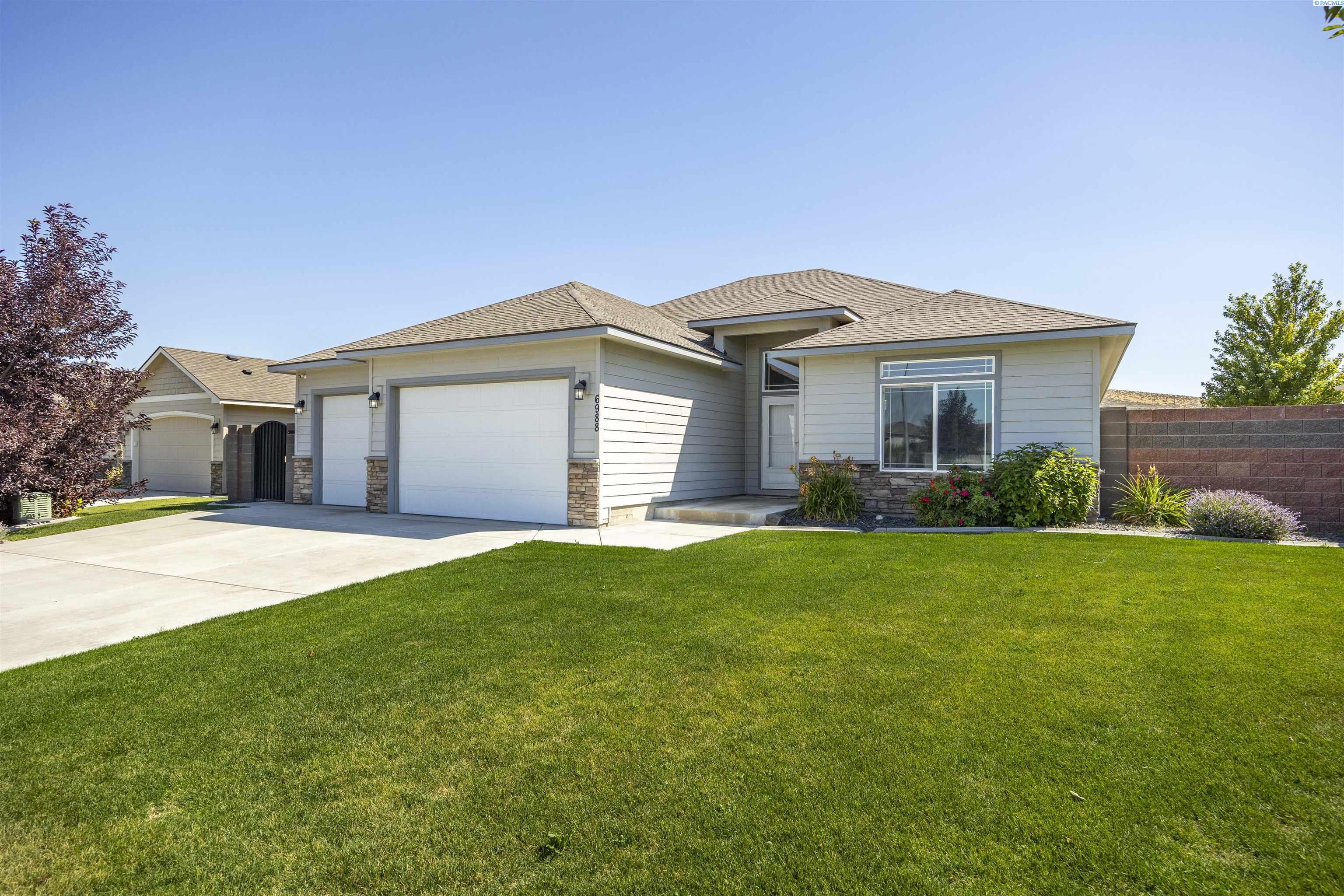 6988 W 31st Ave, Kennewick, WA 99338