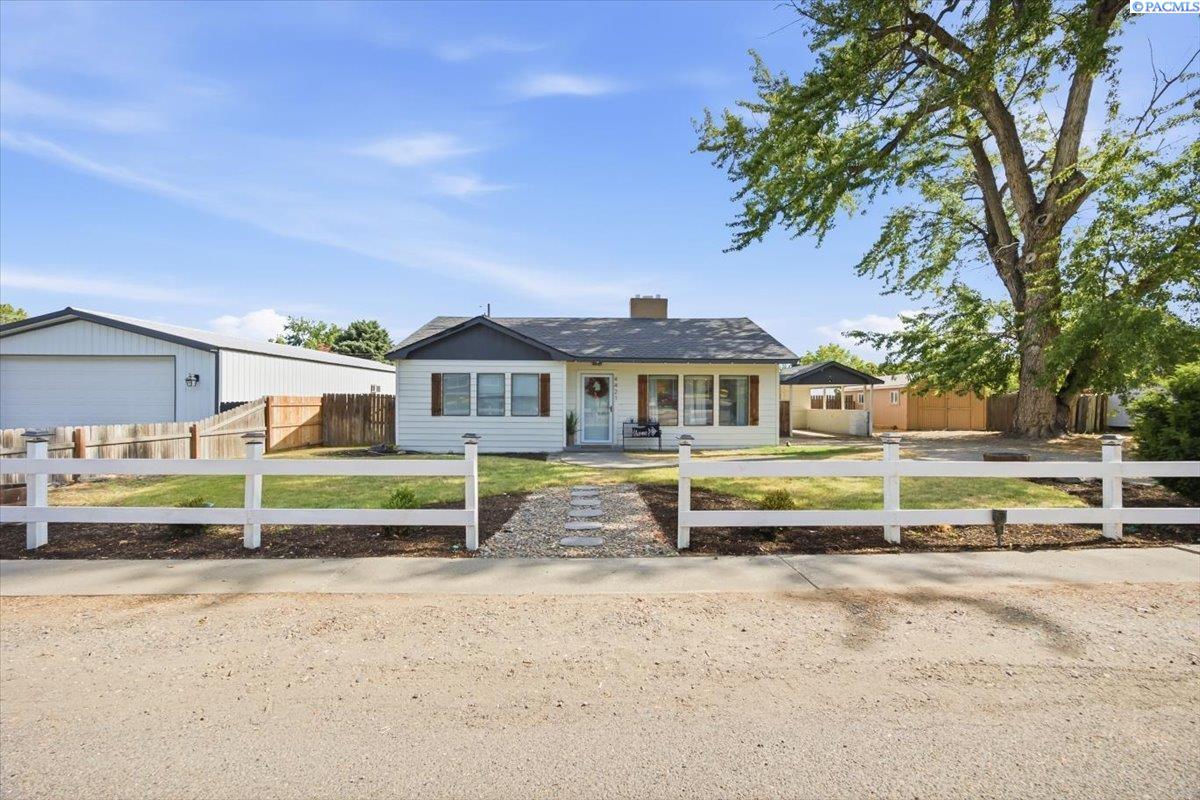 4421 W 9th Ave, Kennewick, WA 99336