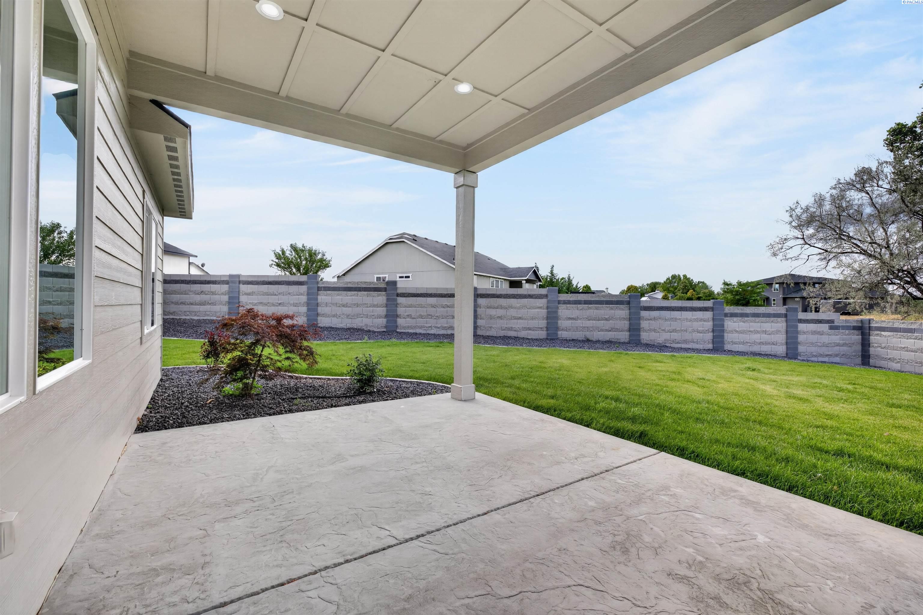 7713 Allison Ct, Pasco, WA 99301