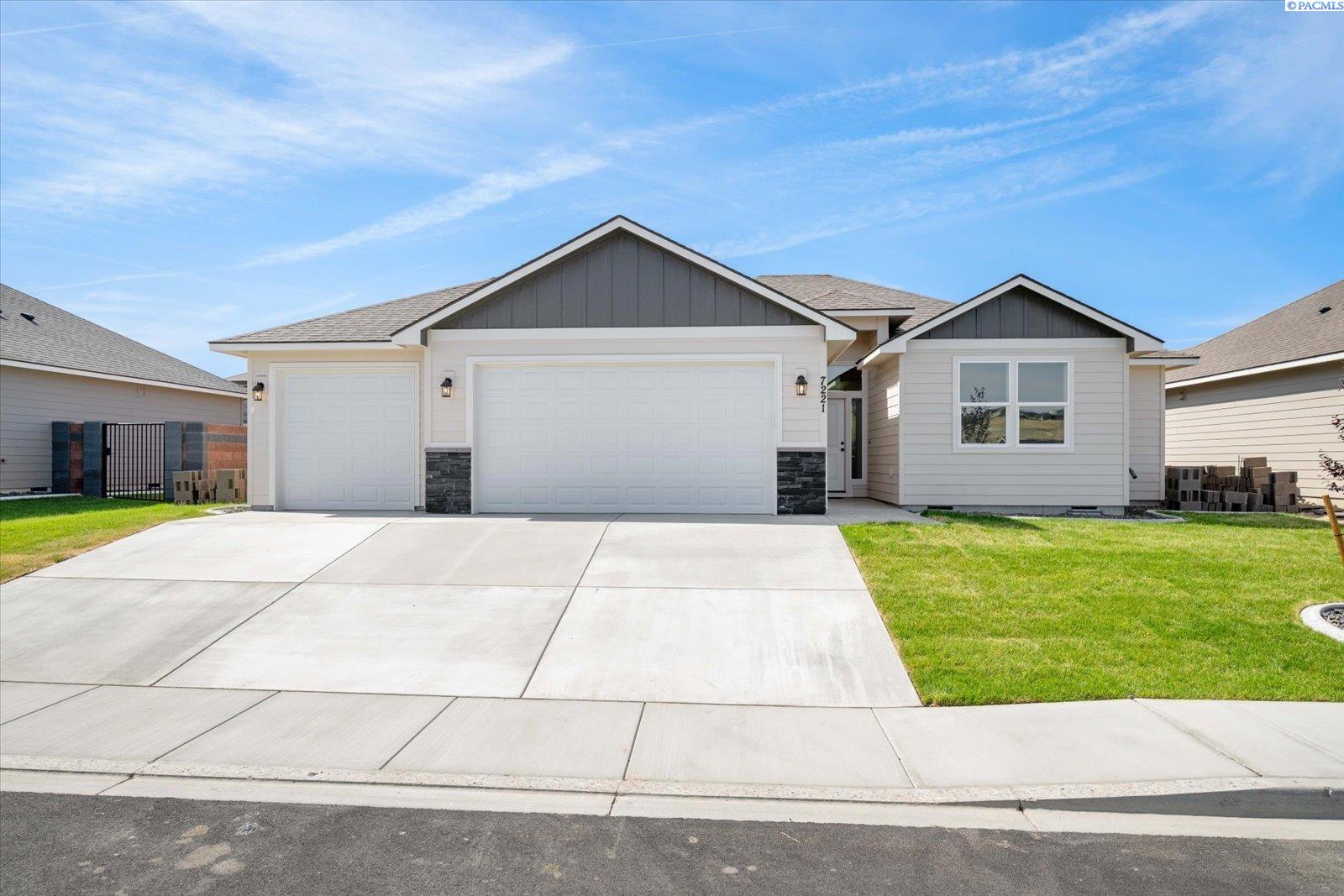 7221 W 29th Pl, Kennewick, WA 99338