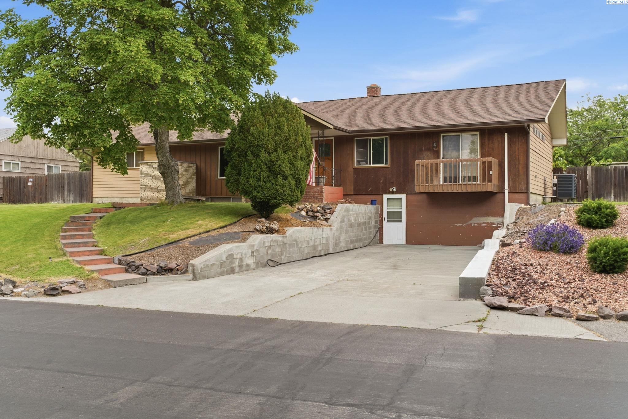 1408 Hunt, Richland, WA 99352