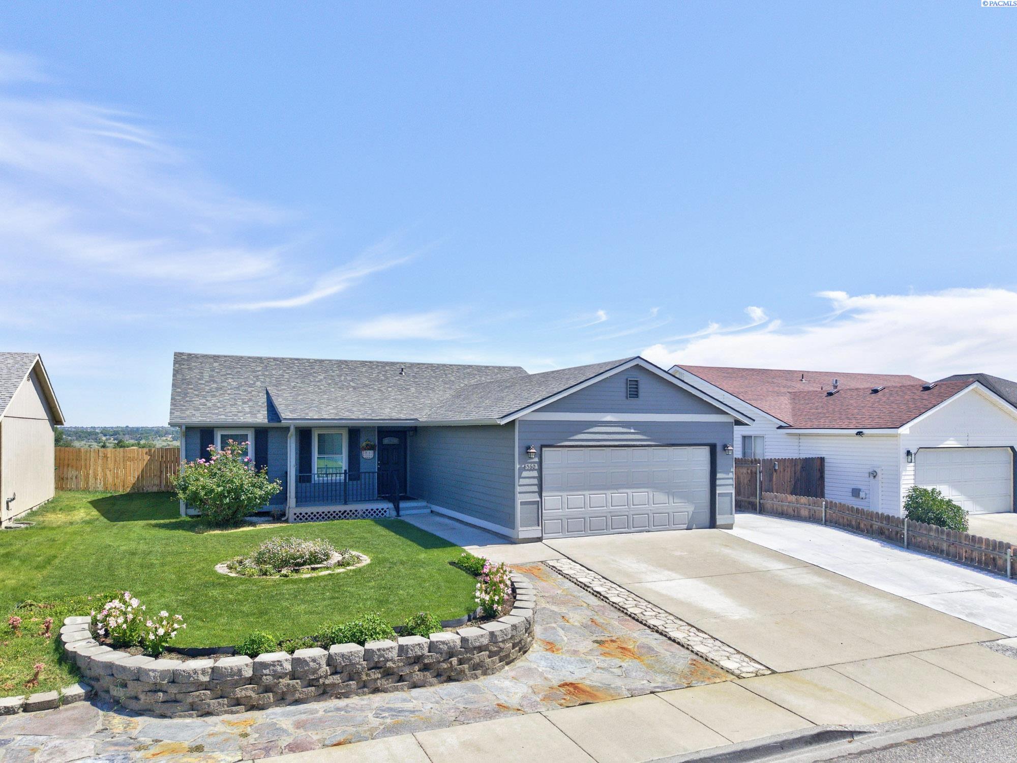 8560 W Canyon Ave, Kennewick, WA 99336