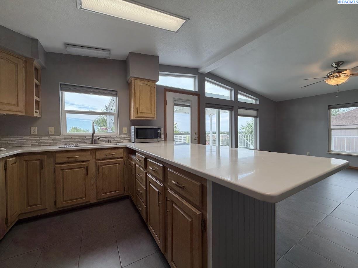 38 Valley View Cir, Richland, WA 99352