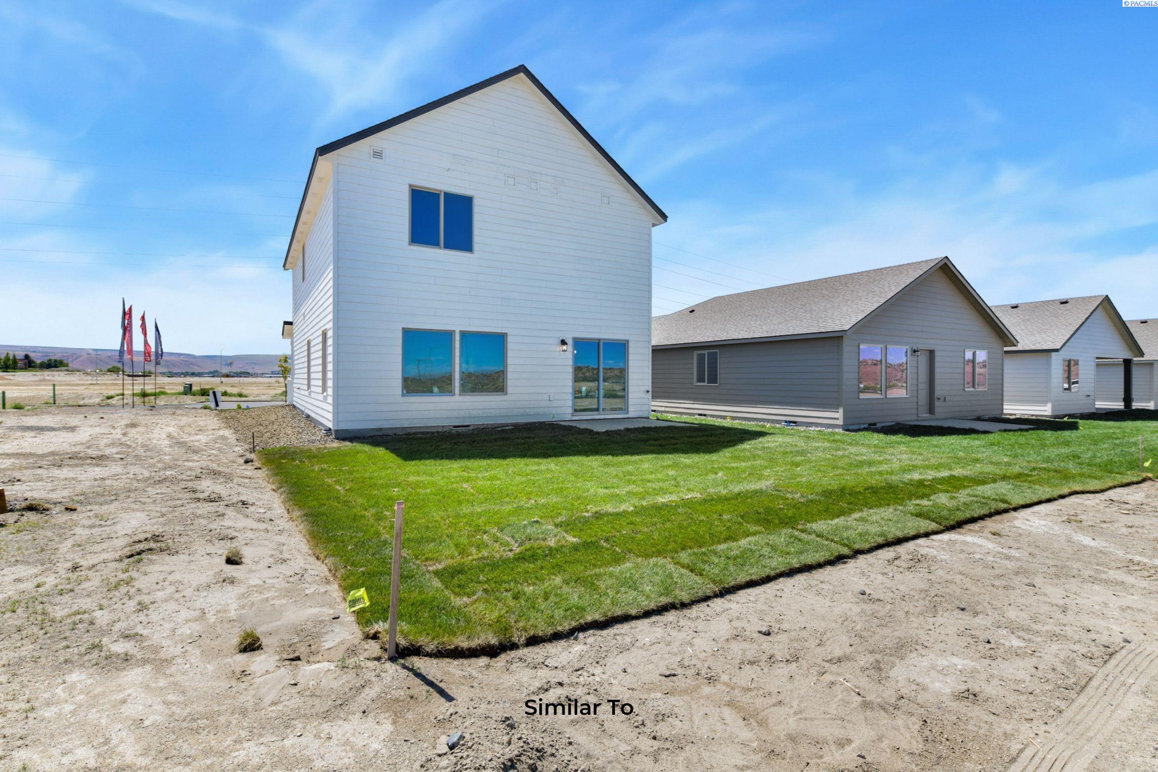 727 Honeylicious St, Richland, WA 99352