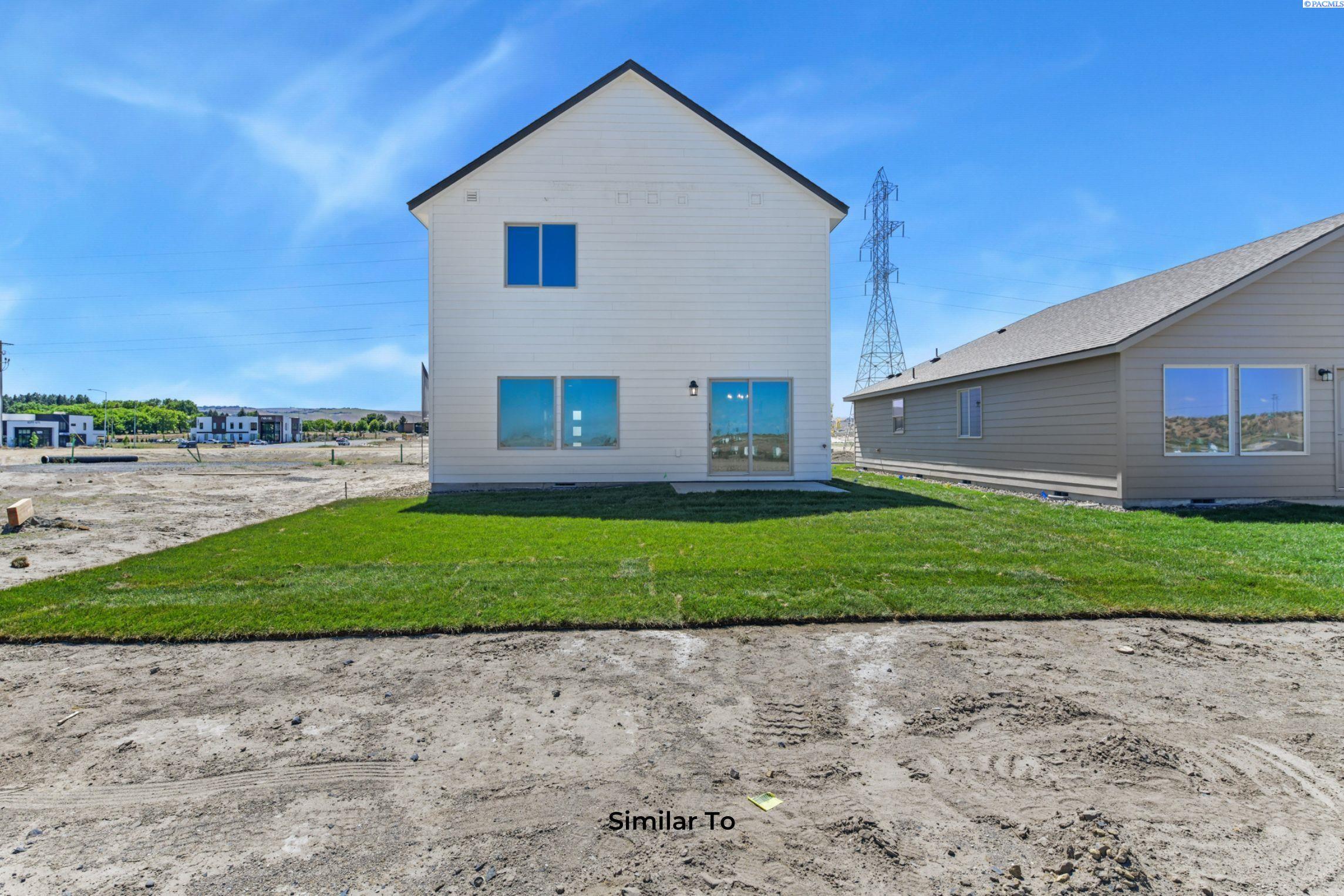 727 Honeylicious St, Richland, WA 99352