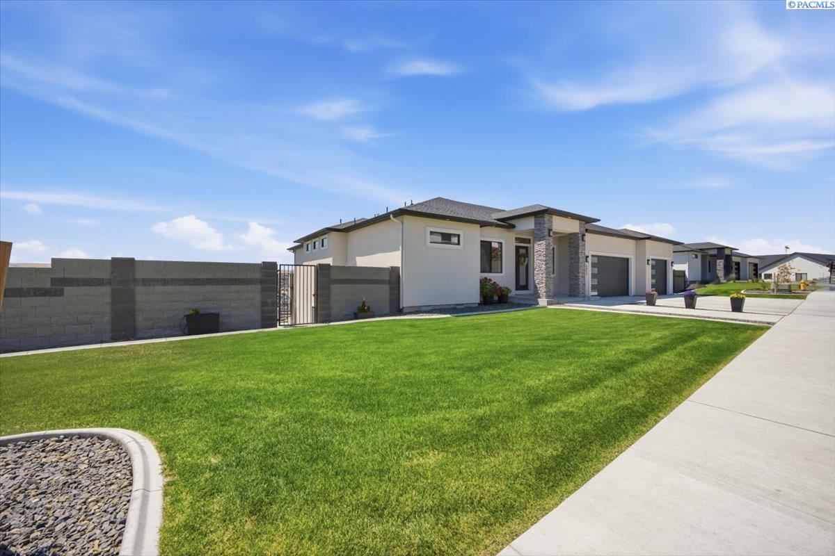 5917 W 28th, Kennewick, WA 99338