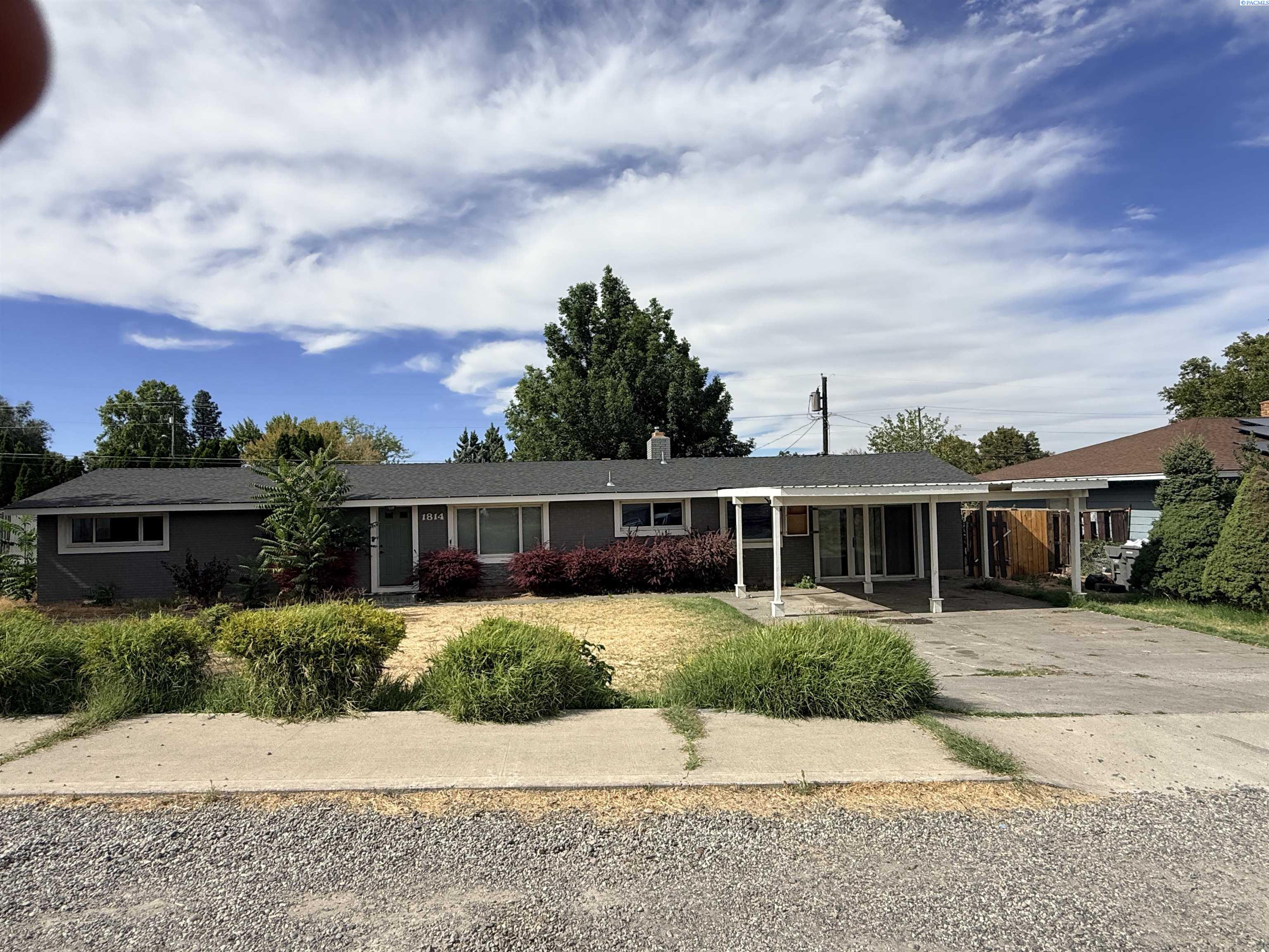 1814 W 11th Ave, Kennewick, WA 99337