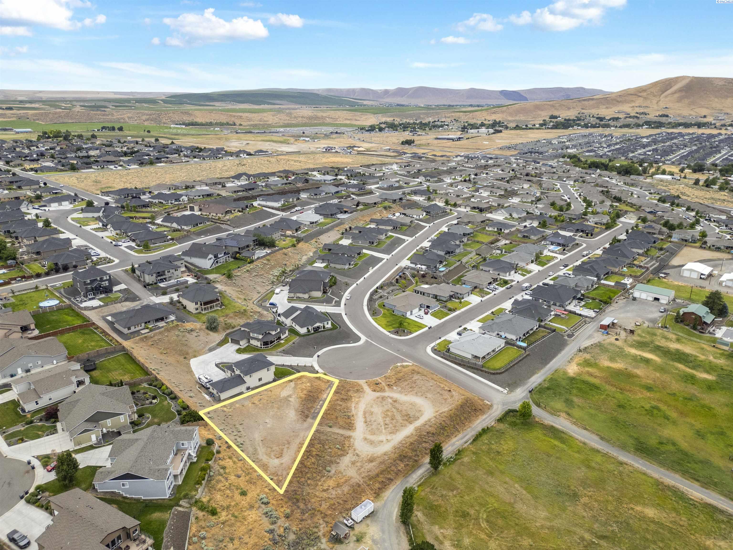 6560 Caspian Pl, West Richland, WA 99353