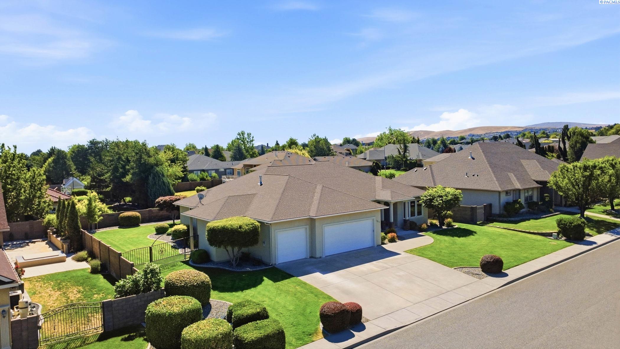1811 S Dawes St, Kennewick, WA 99338
