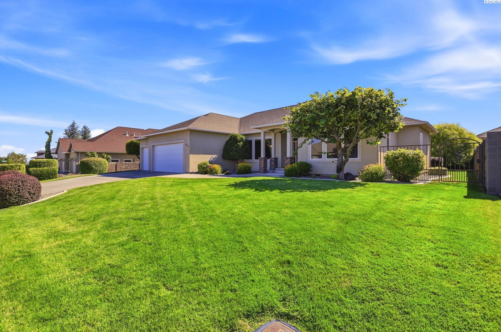 1811 S Dawes St, Kennewick, WA 99338