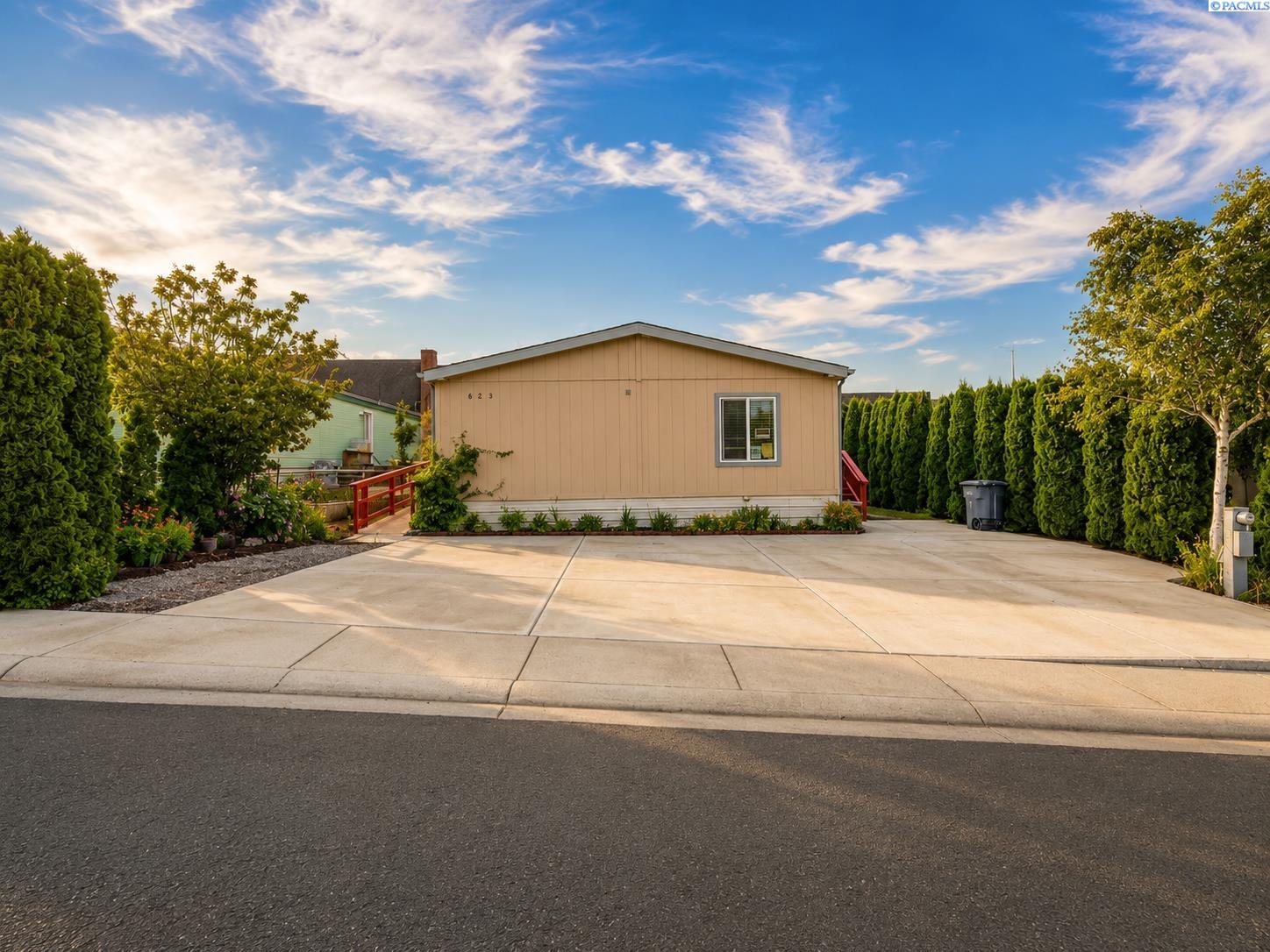 623 Lonetree Ln, Richland, WA 99352