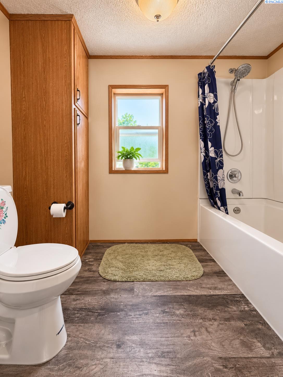 623 Lonetree Ln, Richland, WA 99352