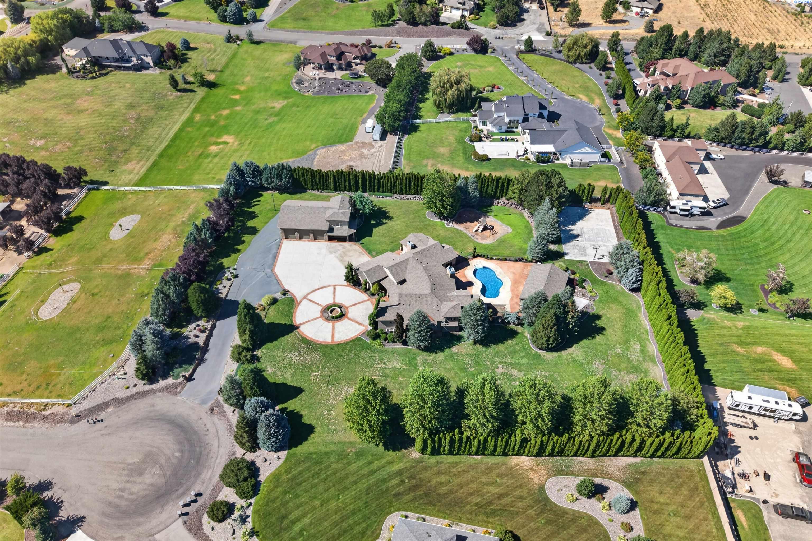 93006 E Chelsea Rd, Kennewick, WA 99338
