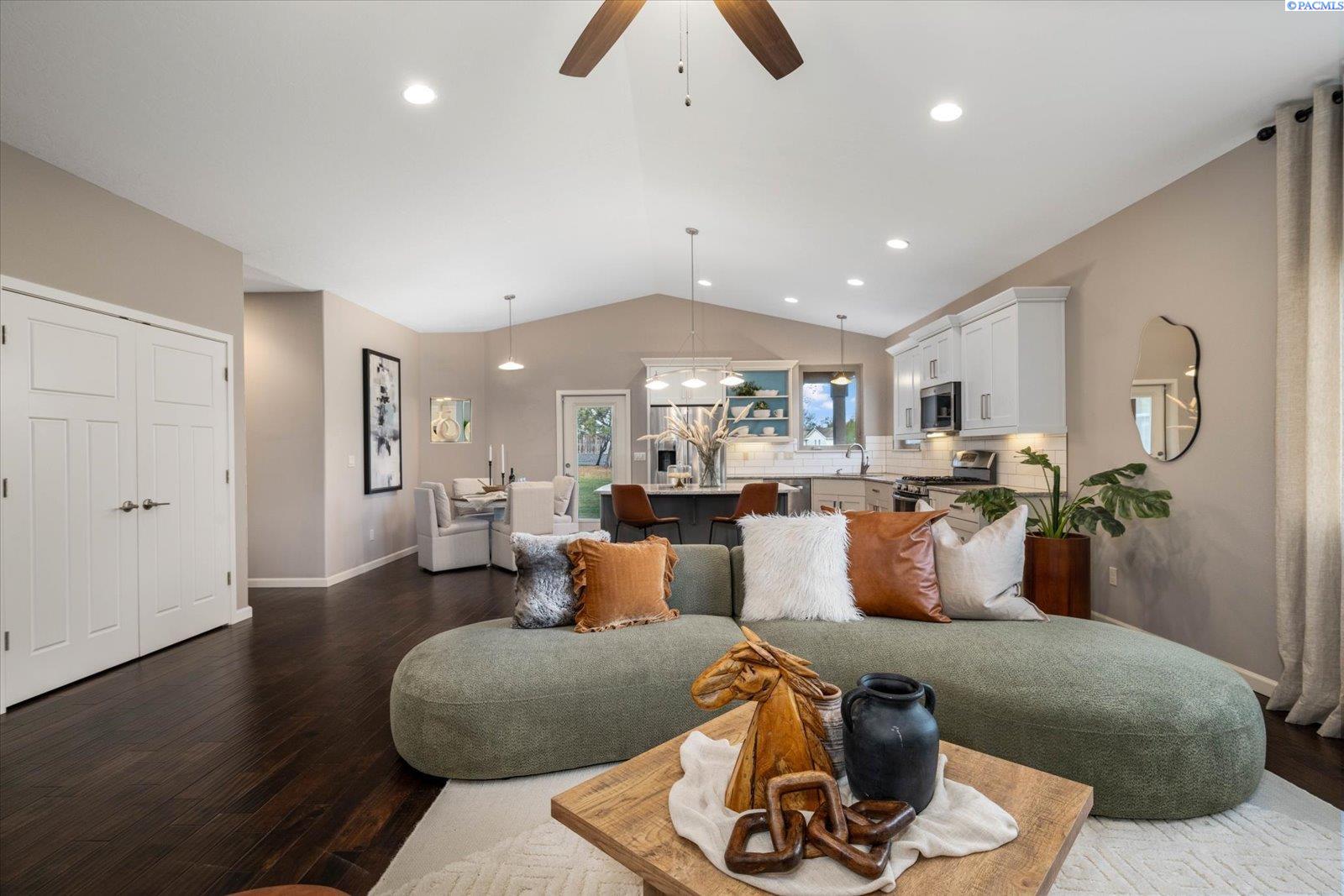 3121 W 30th Ave #G 101, Kennewick, WA 99337