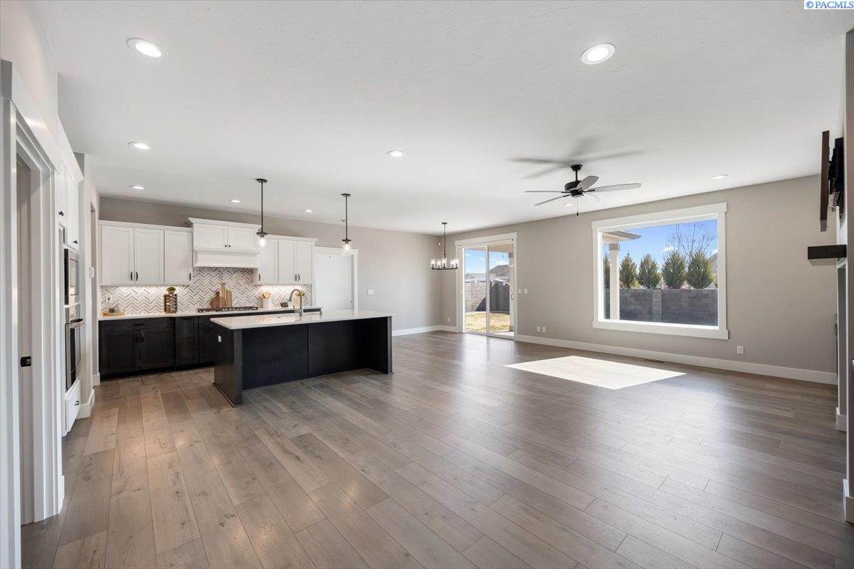 2456 Maggio Loop, Richland, WA 99352