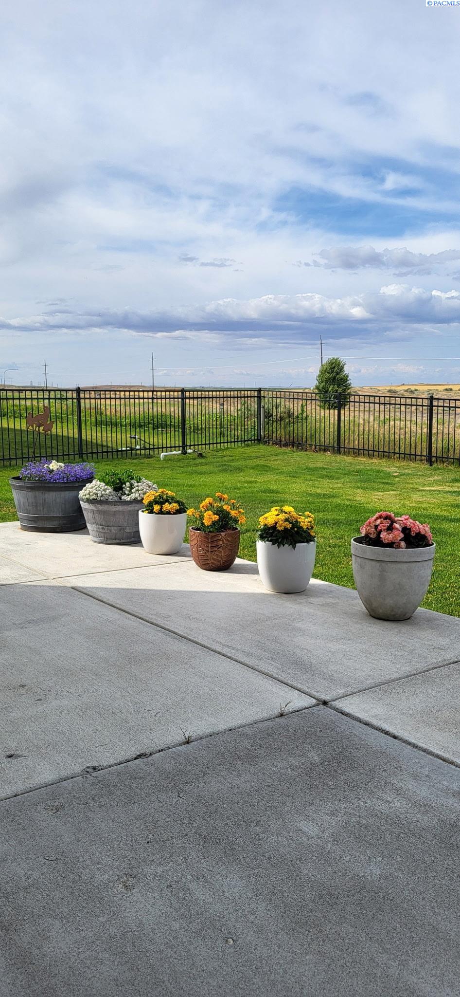 2660 Sandpiper Loop, Richland, WA 99354