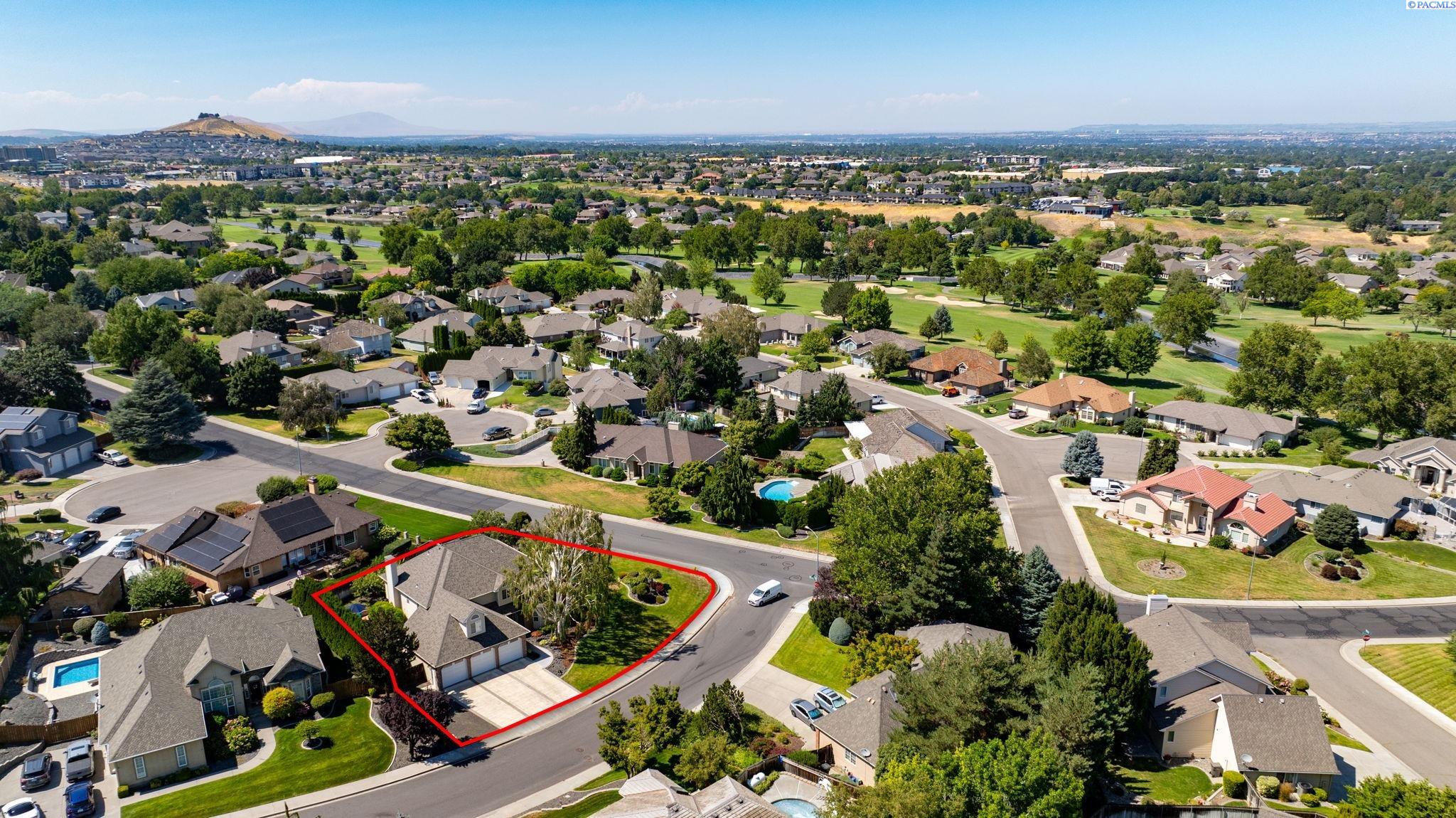 4102 S Ledbetter St, Kennewick, WA 99337