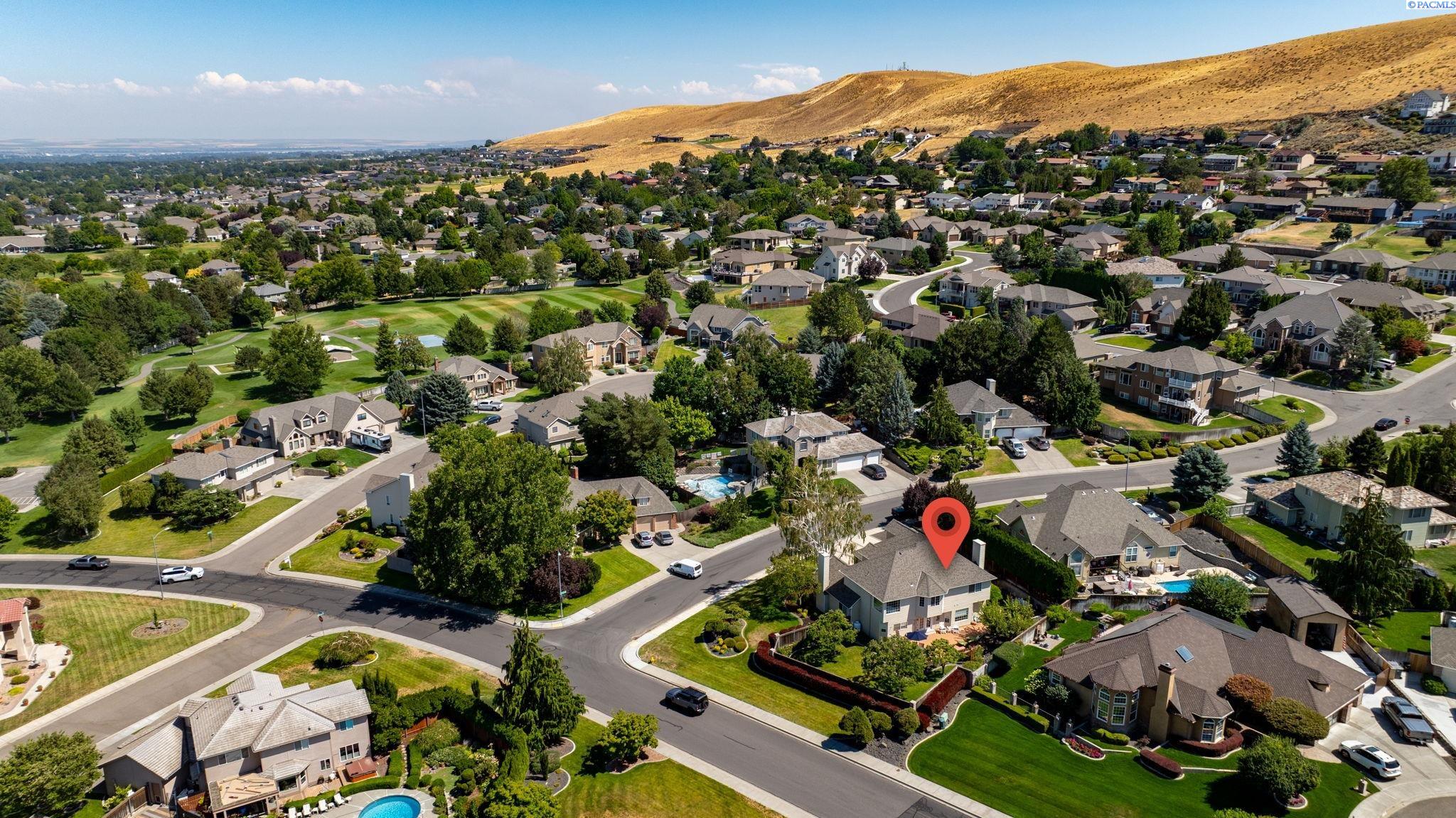 4102 S Ledbetter St, Kennewick, WA 99337