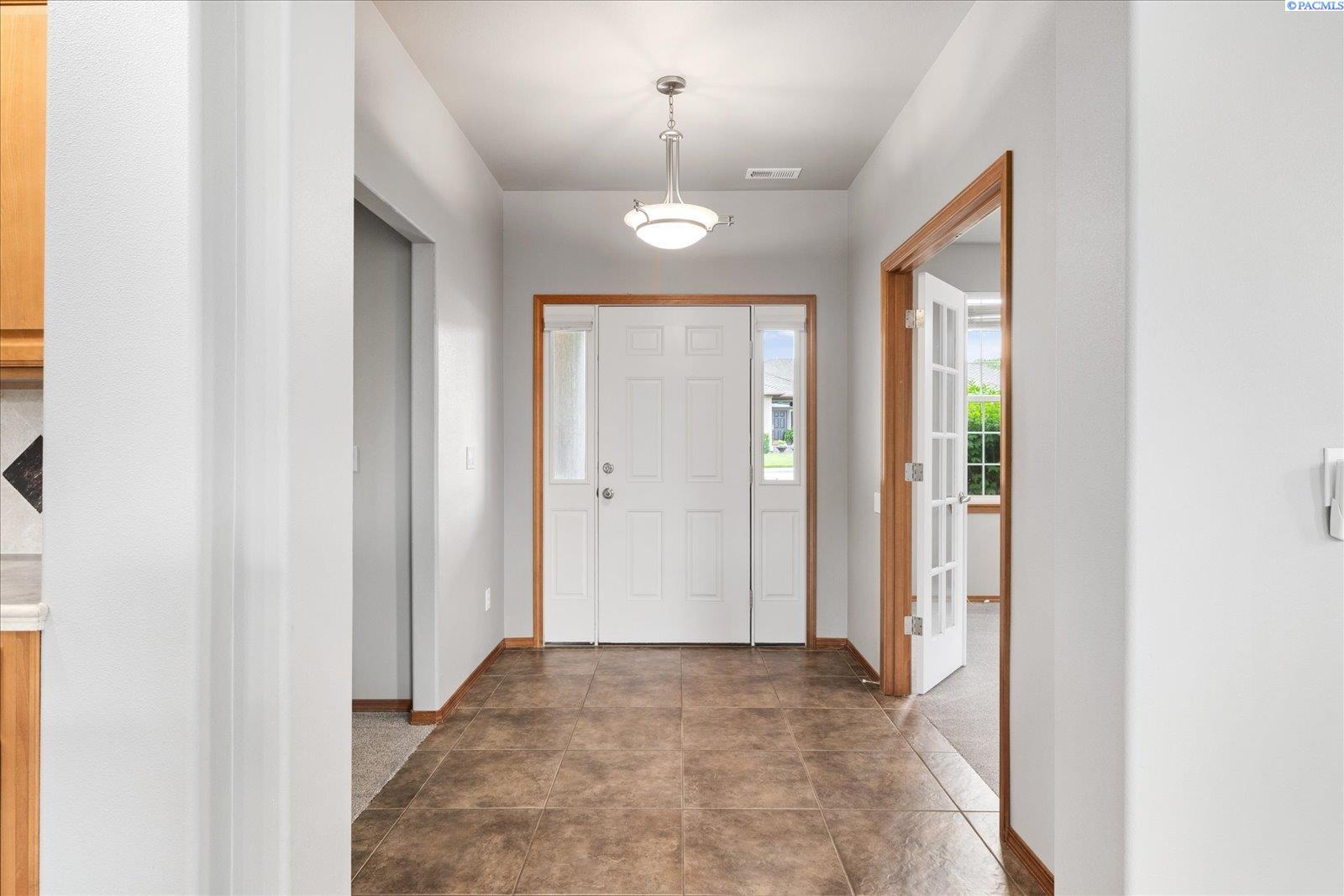 3706 S Johnson St, Kennewick, WA 99337