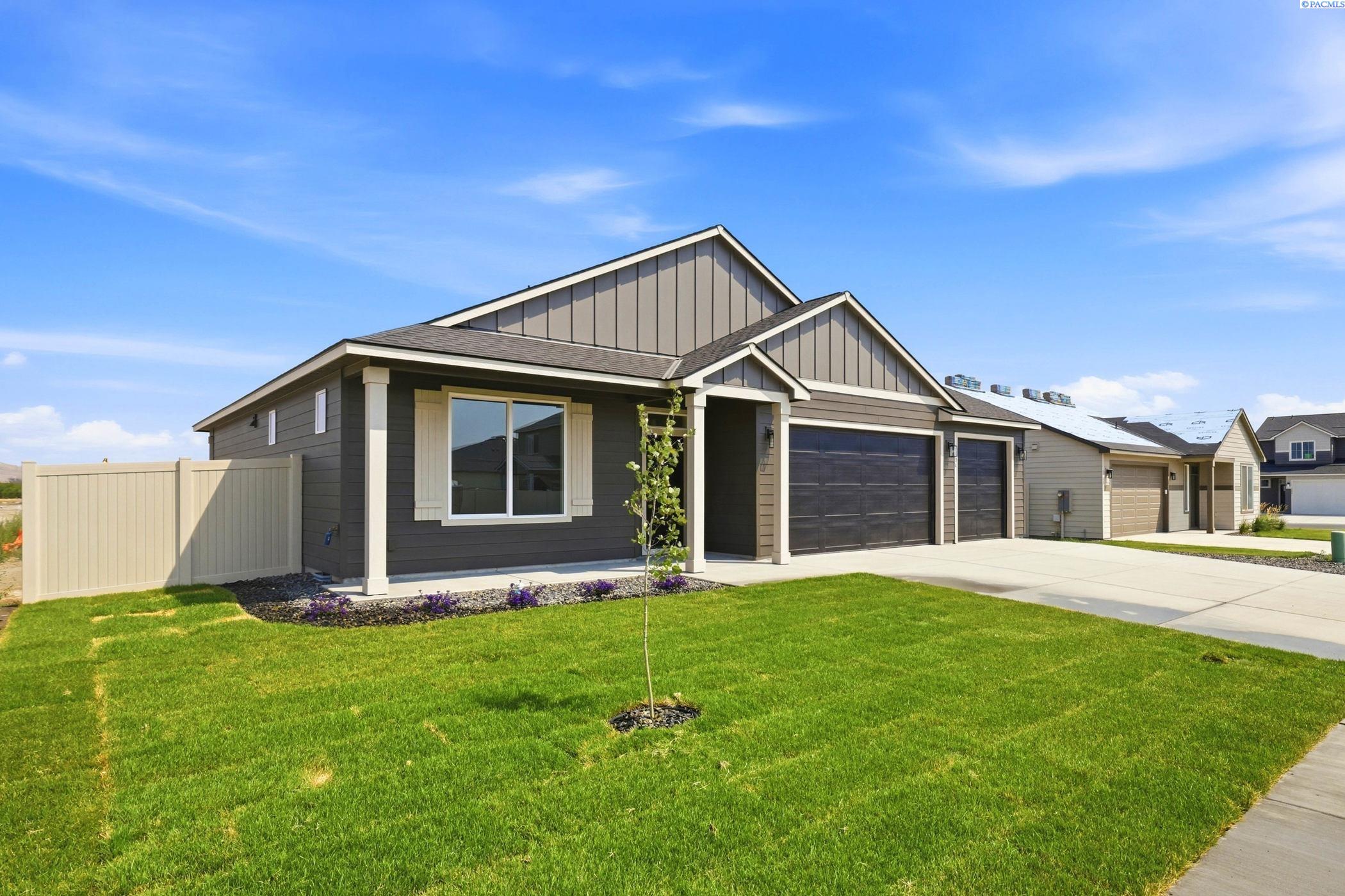 1504 W Williams Rd, Benton City, WA 99320