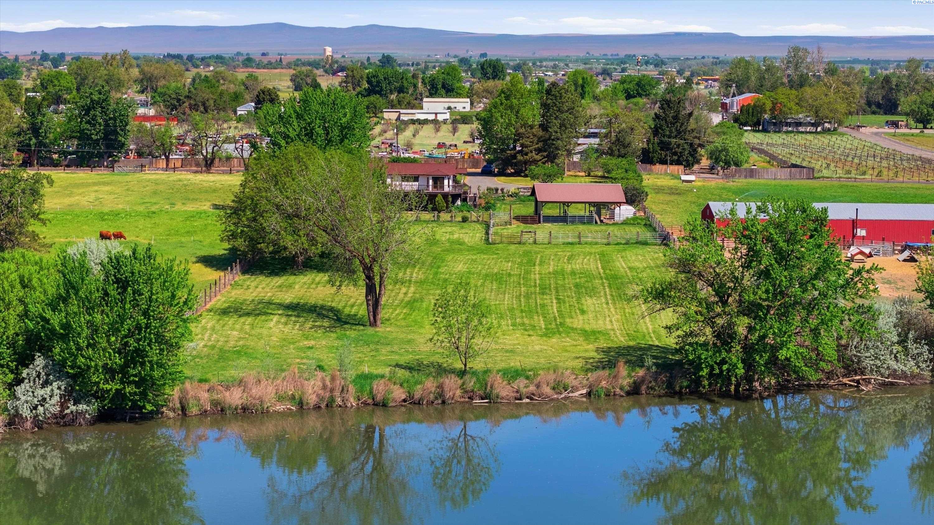 144001 W North River Rd, Prosser, WA 99305