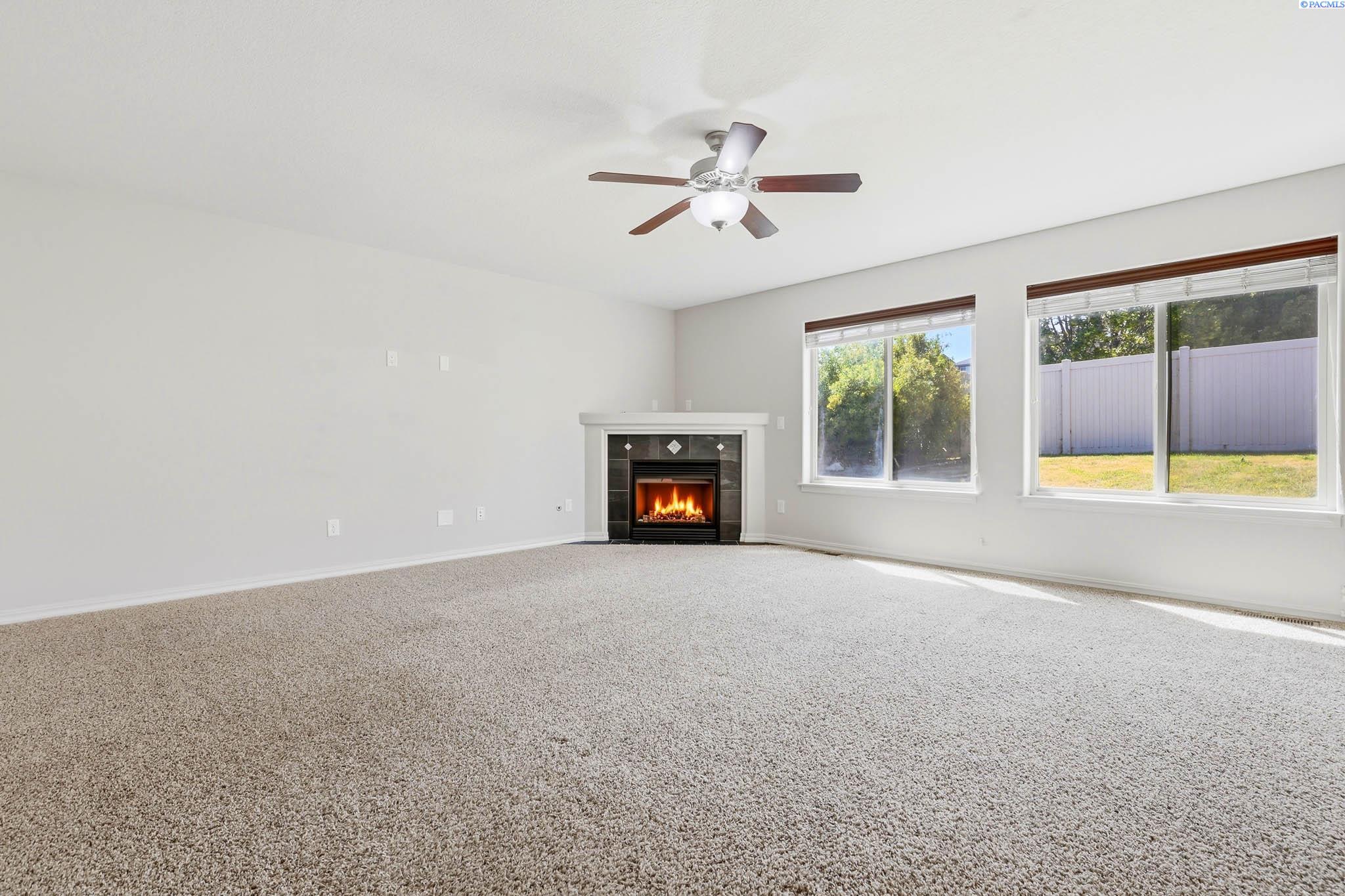 406 Lakerose Lp, Richland, WA 99352