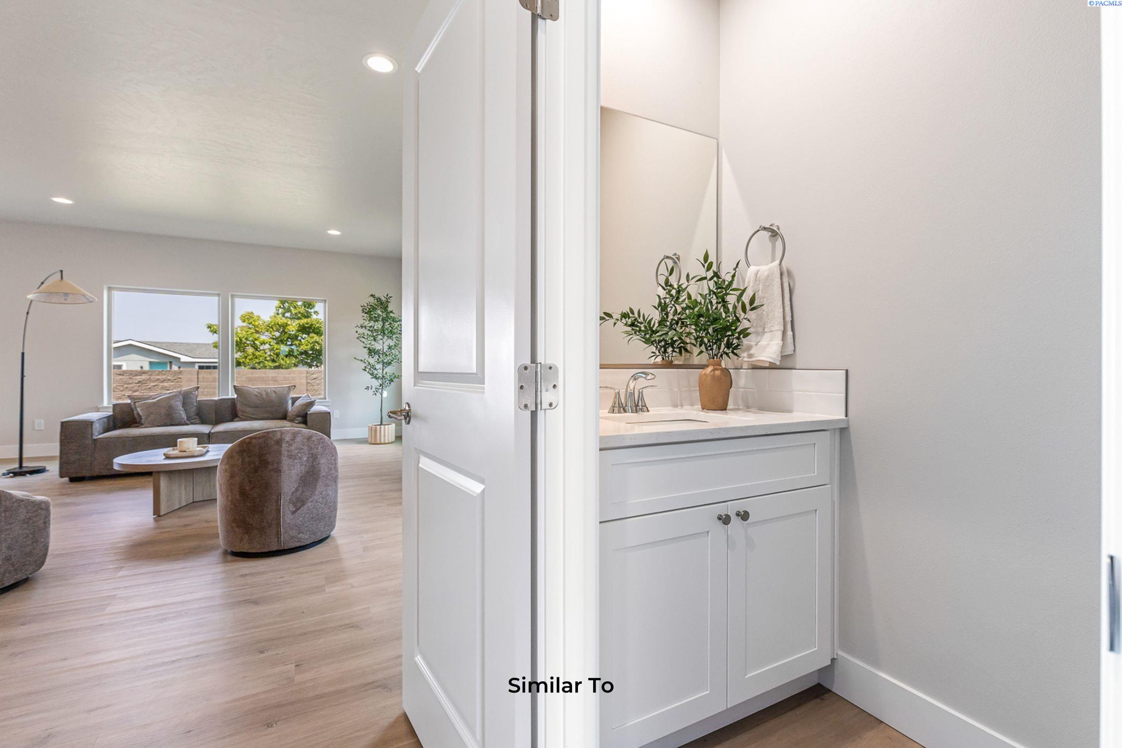 7674 Grapevine Ct, West Richland, WA 99353