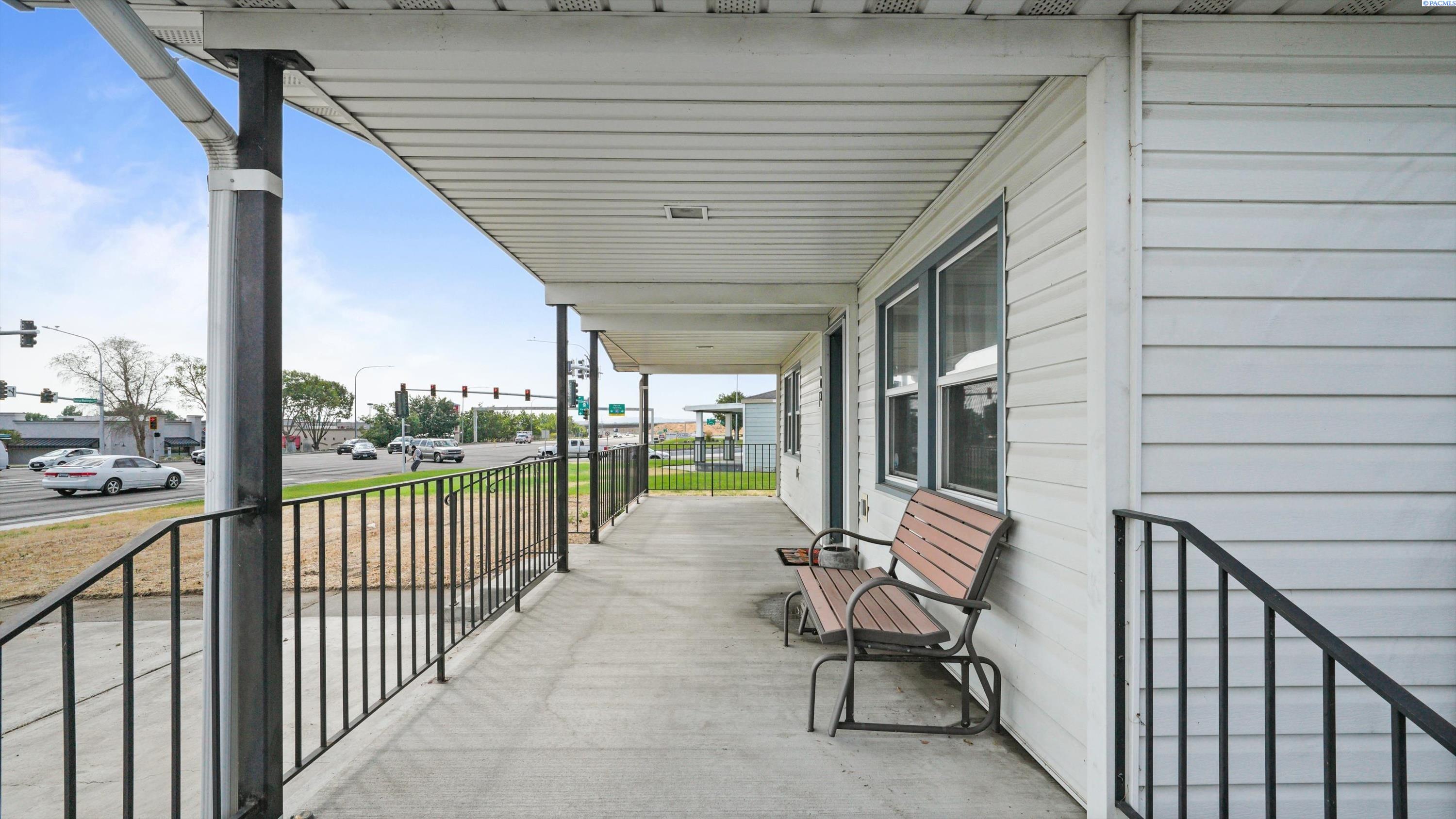 103 George Washington Way, Richland, WA 99352