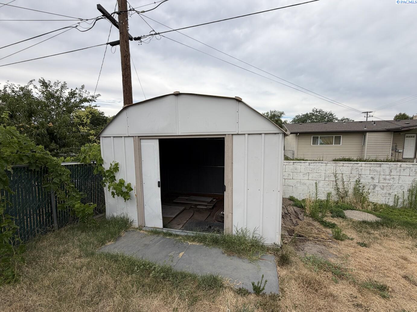 5304 W Skagit Ave, Kennewick, WA 99336-0000