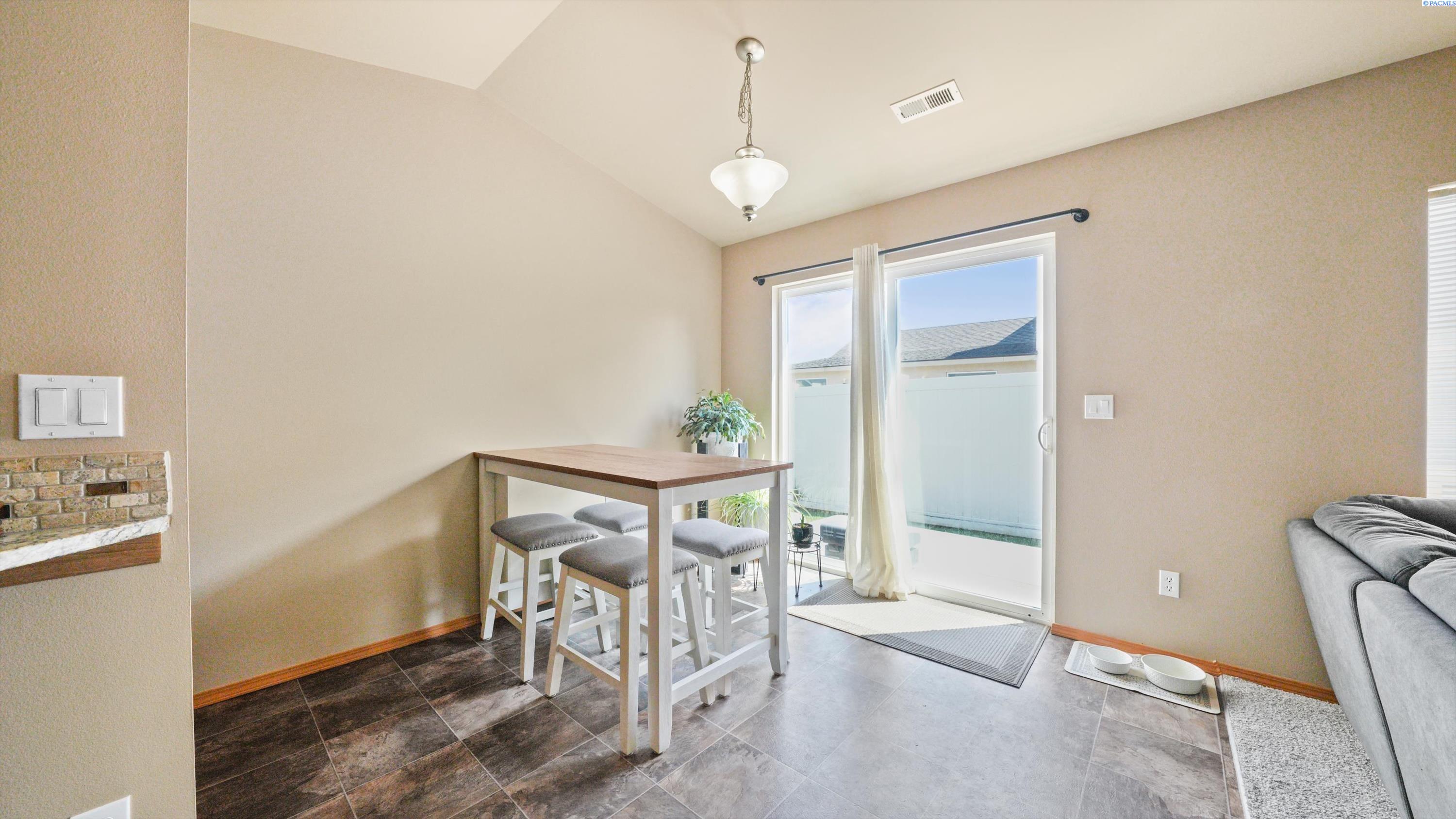 544 Cherokee St, Richland, WA 99352
